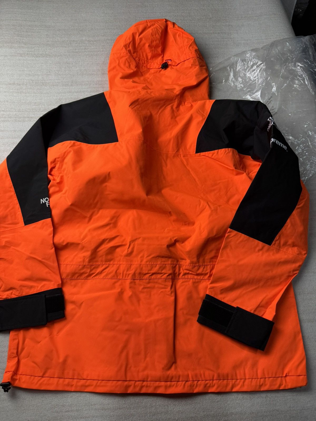 Supreme × The North Face Supreme tnf mountain light jacket Size US L / EU 52-54 / 3 - 5 Thumbnail