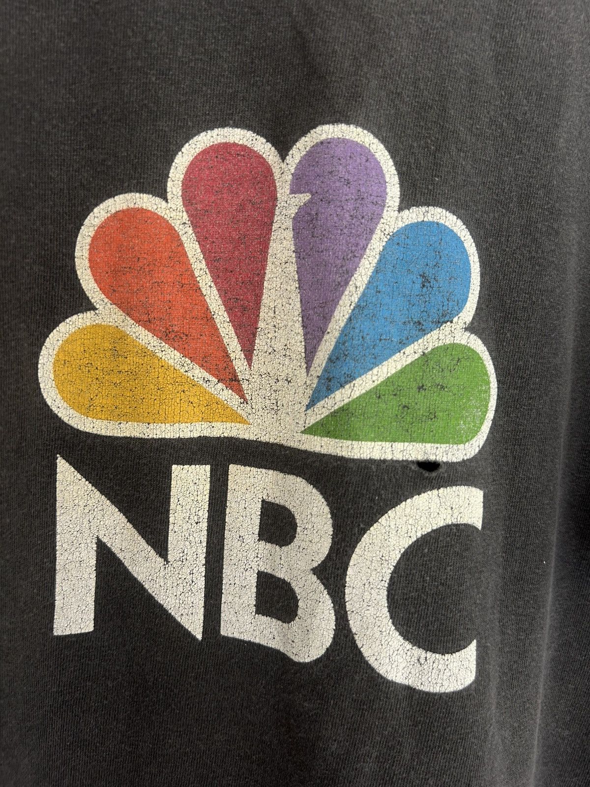 Vintage Vintage NBC News Logo Fader T-shirt Size US XL / EU 56 / 4 - 3 Thumbnail