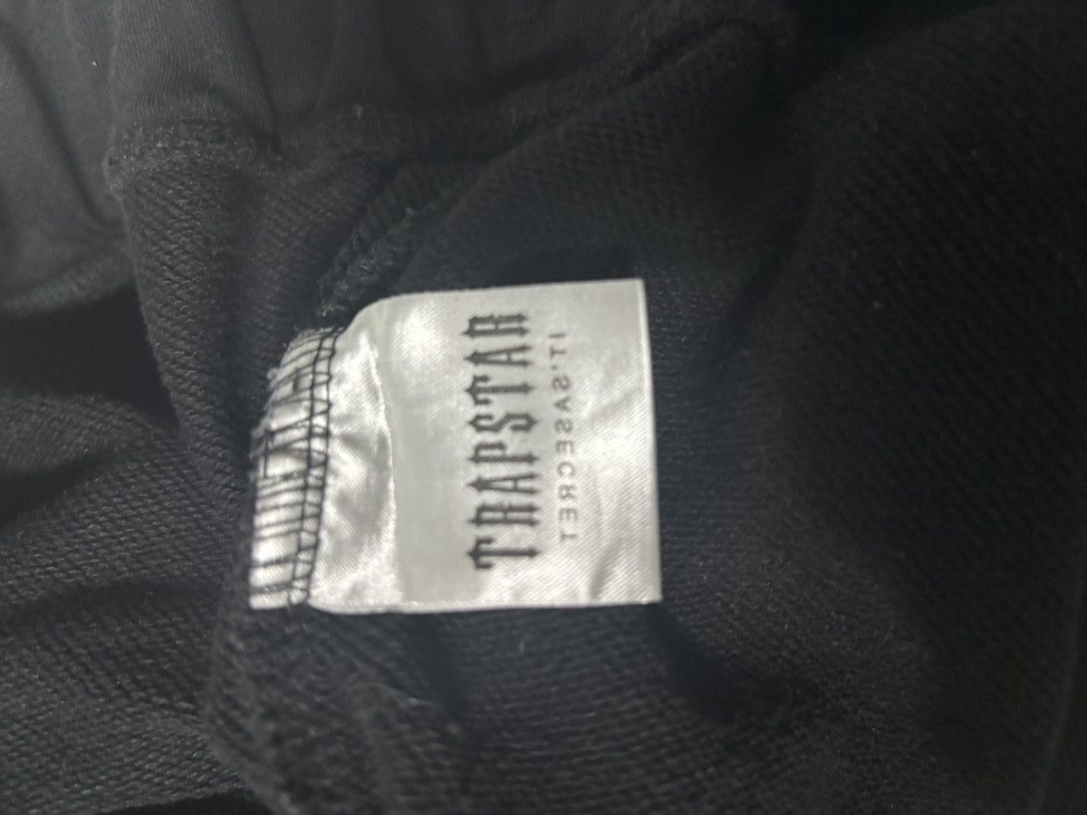 Trapstar London Trapstar Chenille Arch Panel Shorts Size US 33 - 3 Thumbnail