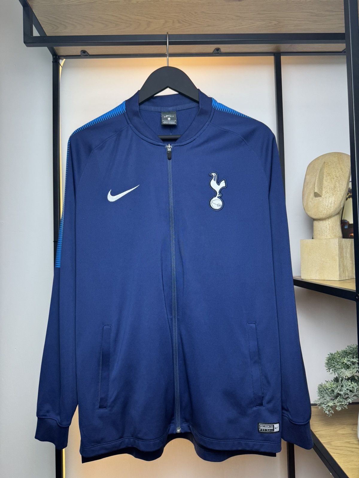 Nike × Vintage Tottenham Hotspur Nike soccer football jumper training shirt Size US L / EU 52-54 / 3 - 1 Thumbnail