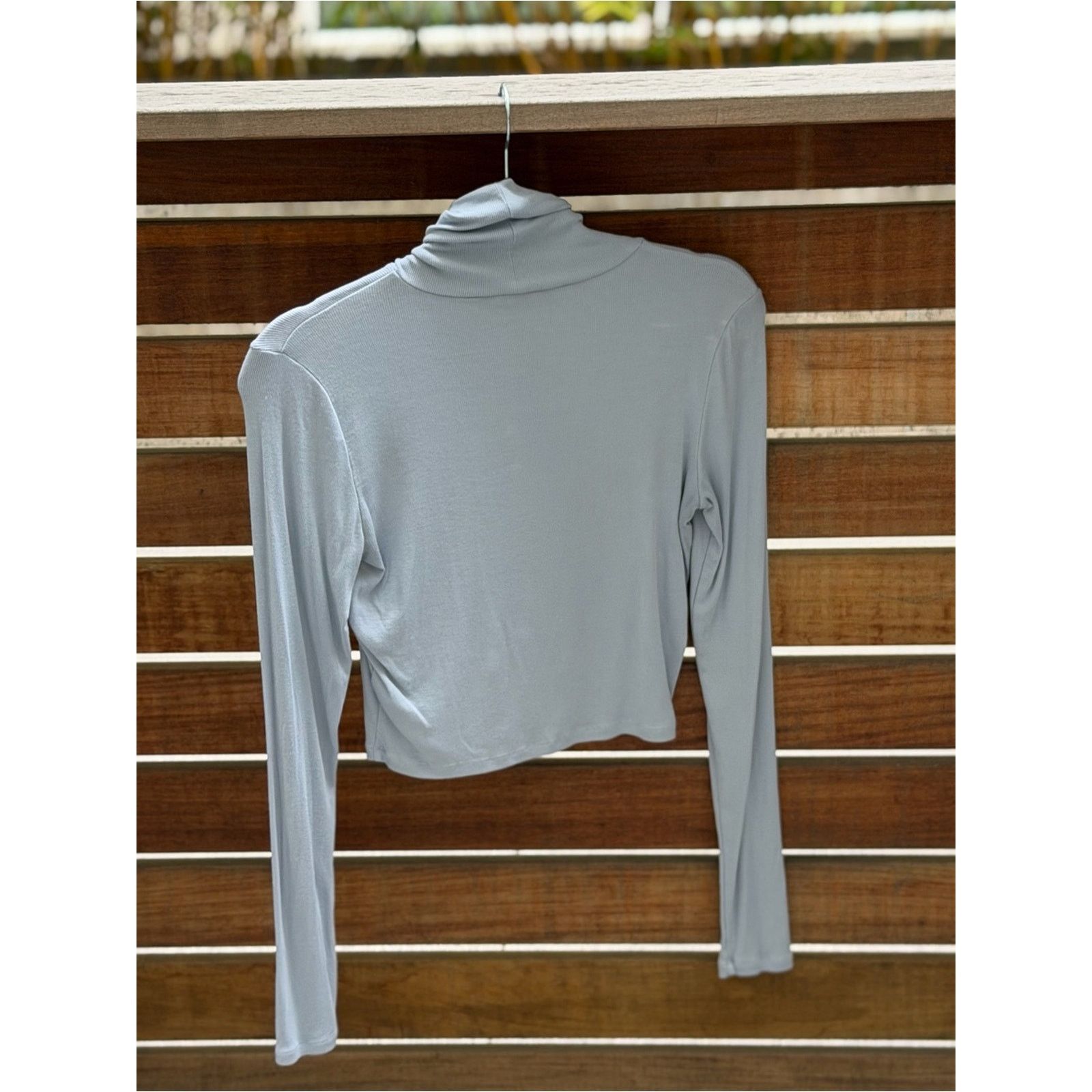 Aritzia Aritzia Sunday Best Turtleneck Crop Top Baby Blue Size M Size M / US 6-8 / IT 42-44 - 4 Thumbnail