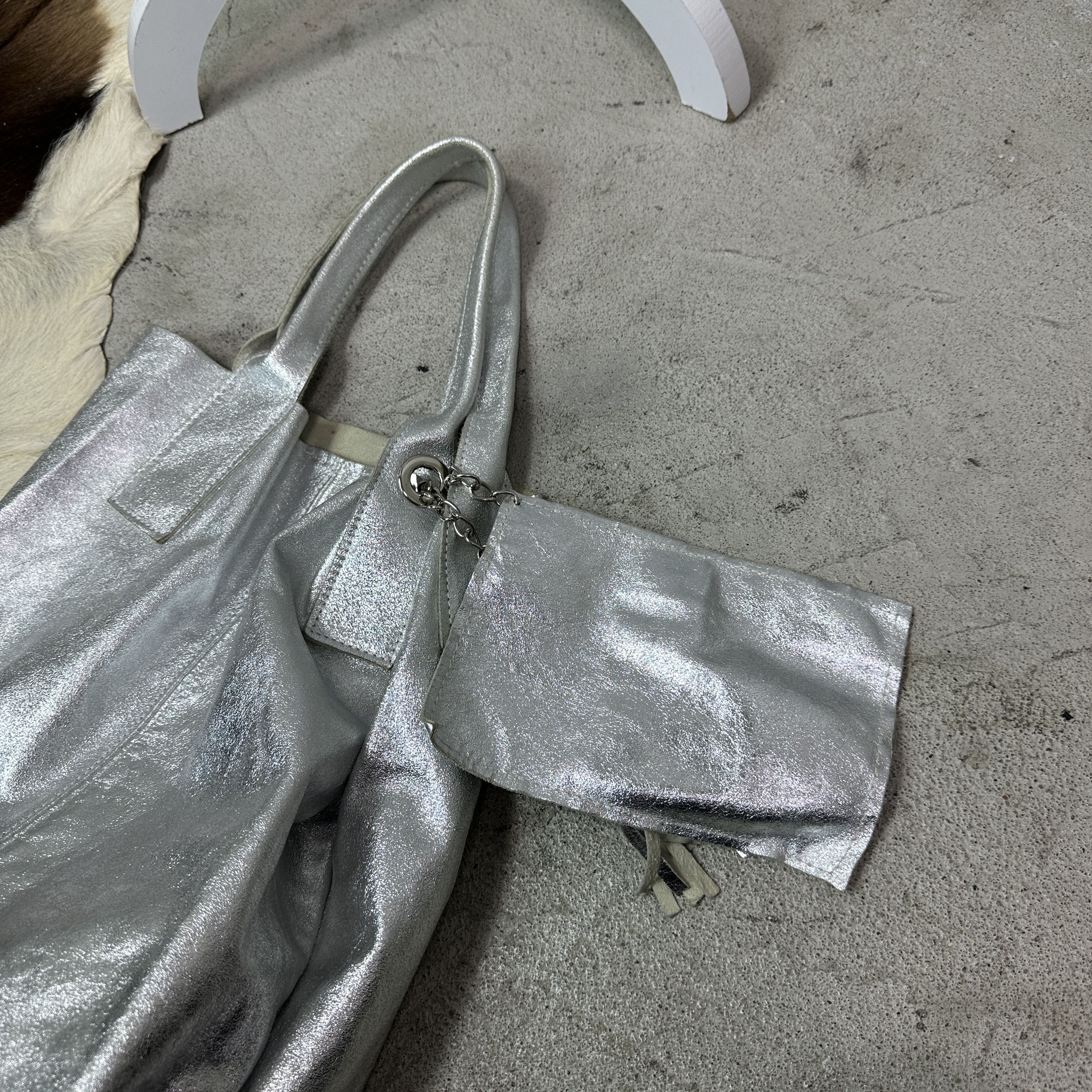 Vintage Vintage Leather Silver Chrome Hobo Bag Y2K Size ONE SIZE - 7 Thumbnail