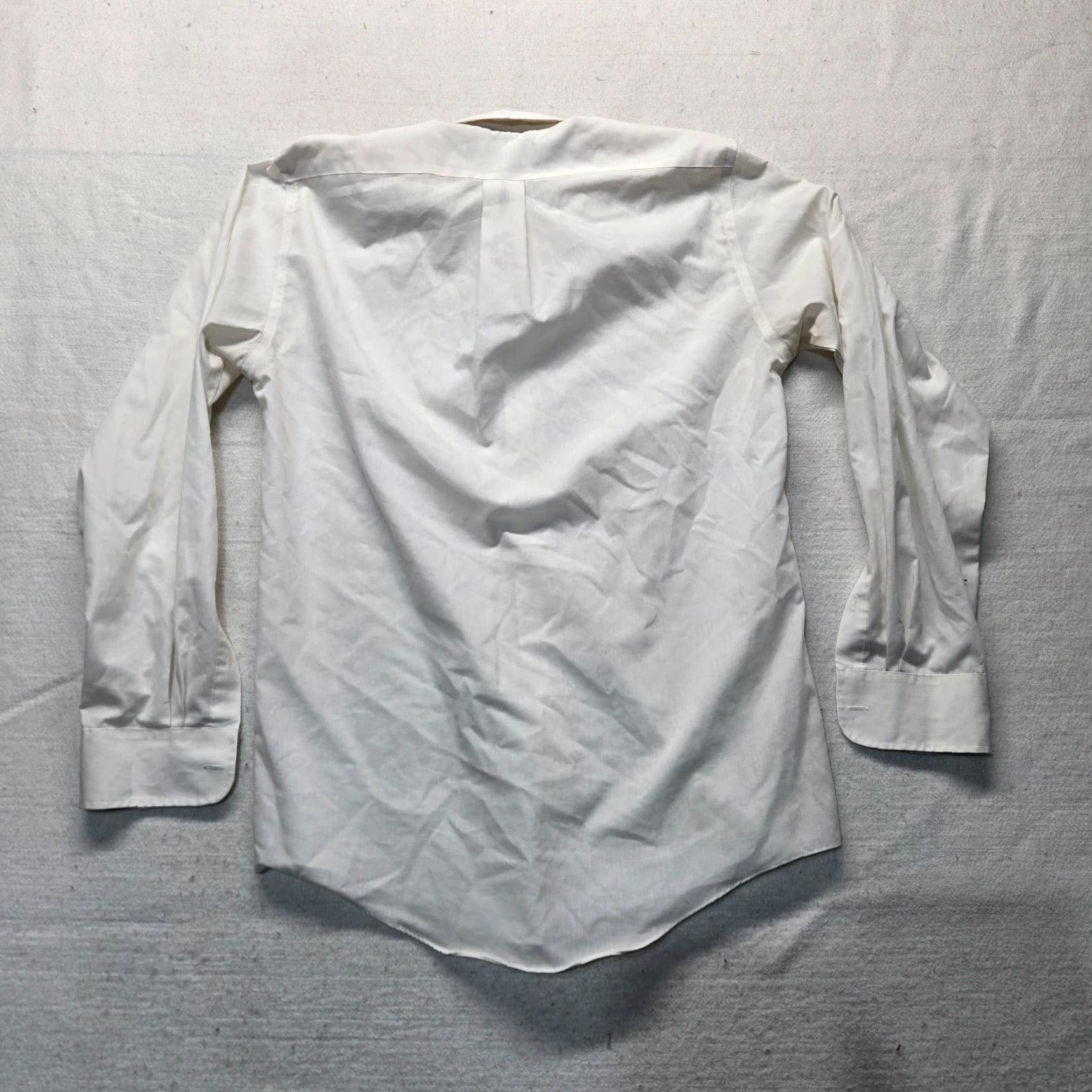 Vintage VINTAGE Claybrooke Shirt Mens Button-Down Long Sleeve White 15 32/35 Cotton Blend Pocket Casual Business Travel 90s Mens Size US M / EU 48-50 / 2 - 7 Thumbnail