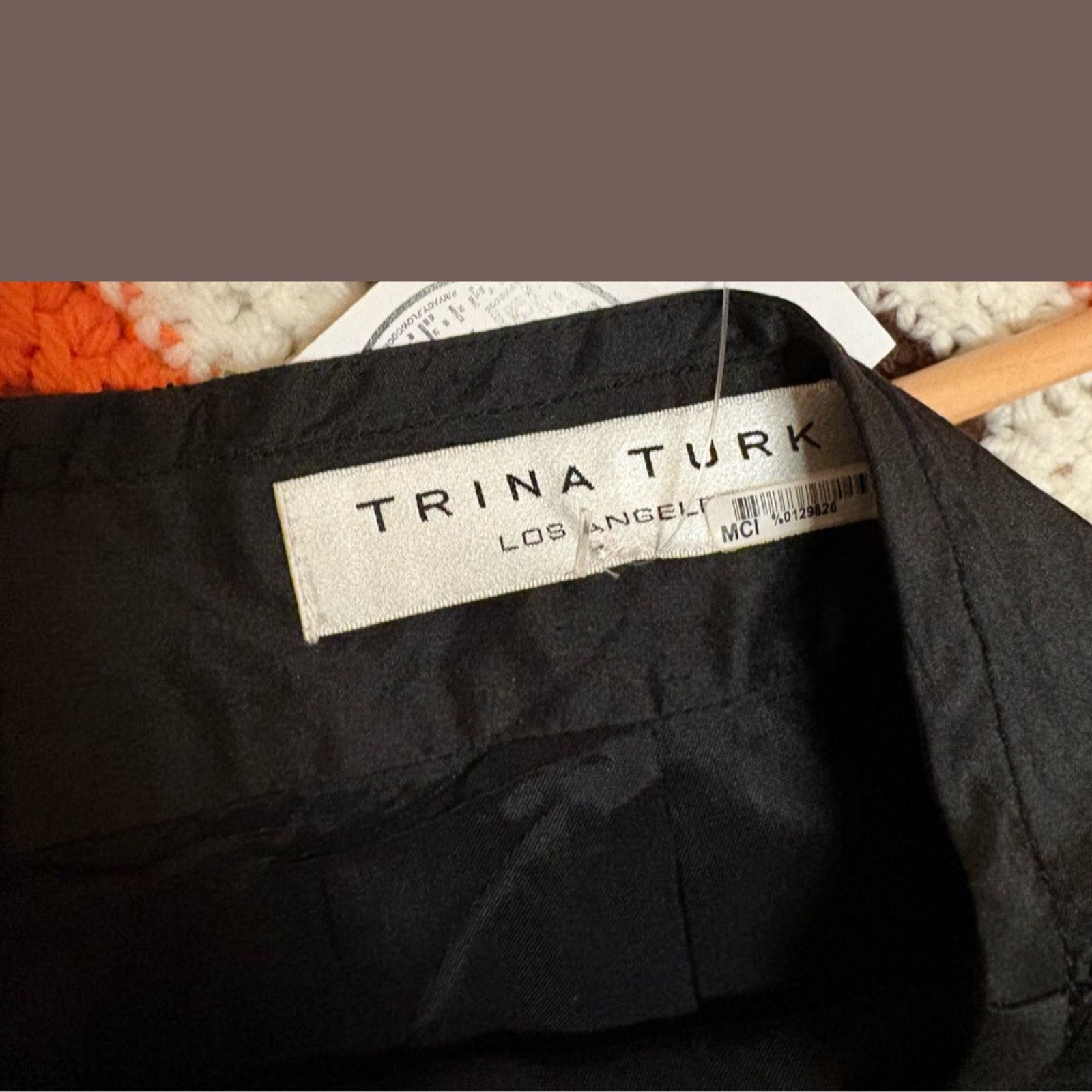 Trina Turk VTG Trina Turk Women’s Black 100% Silk A-Line Bow Skirt Sz M Size 28" / US 6 / IT 42 - 5 Thumbnail