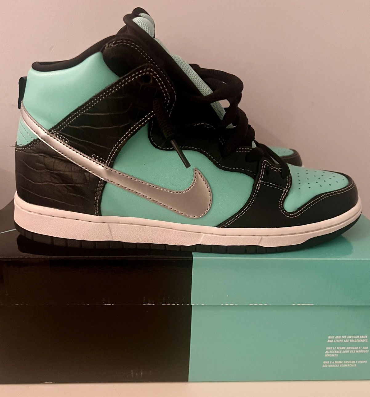 Diamond Supply Co. × Nike Authentic Nike Dunk High Prm SB Diamond Supply Co Tiffany Size US 10.5 / EU 43-44 - 1 Thumbnail