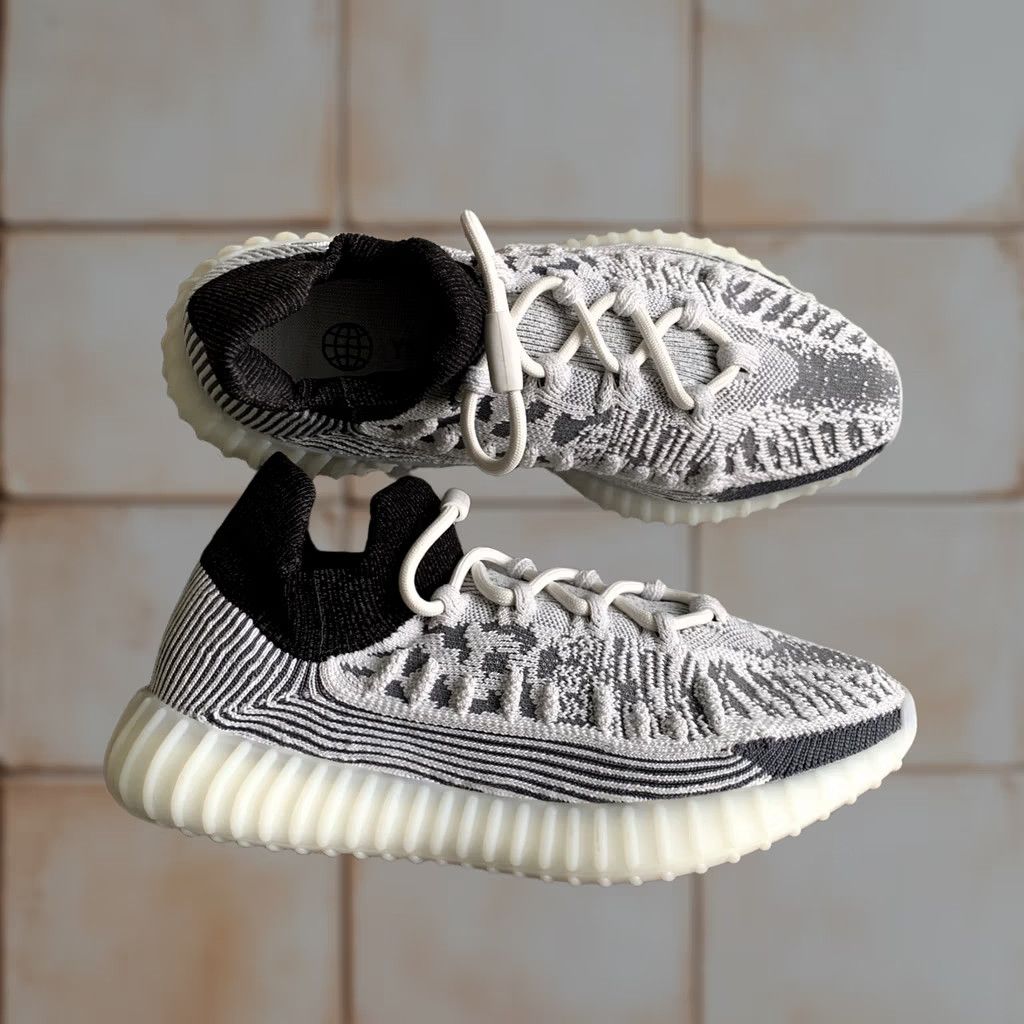 Adidas ADIDAS YEEZY 350 V2 CMPCT PANDA SNEAKERS US 8, UK 7.5, EU 41 1/3, 260 mm, Men, Sneaker, Panda, adidas Yeezy, White, Size US 8 Size US 8 / EU 41 - 1 Thumbnail