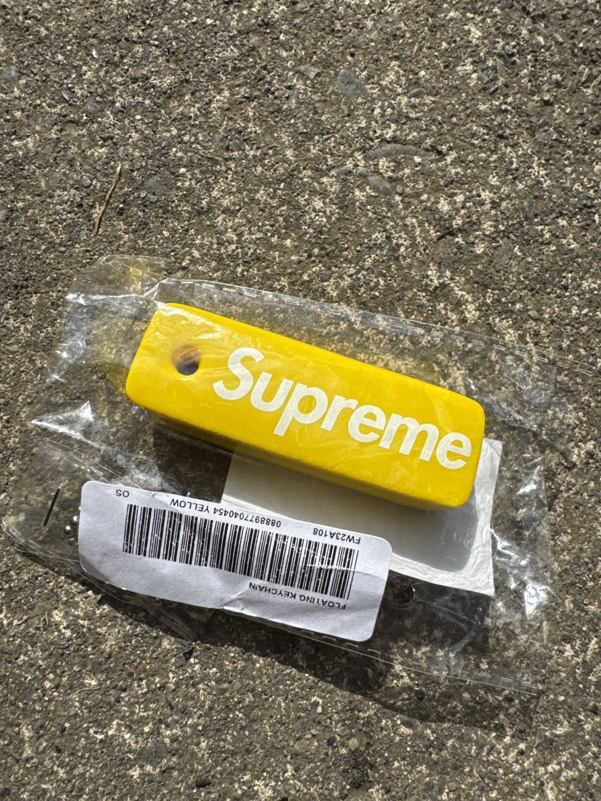 Supreme Supreme floating keychain Size ONE SIZE - 1 Thumbnail