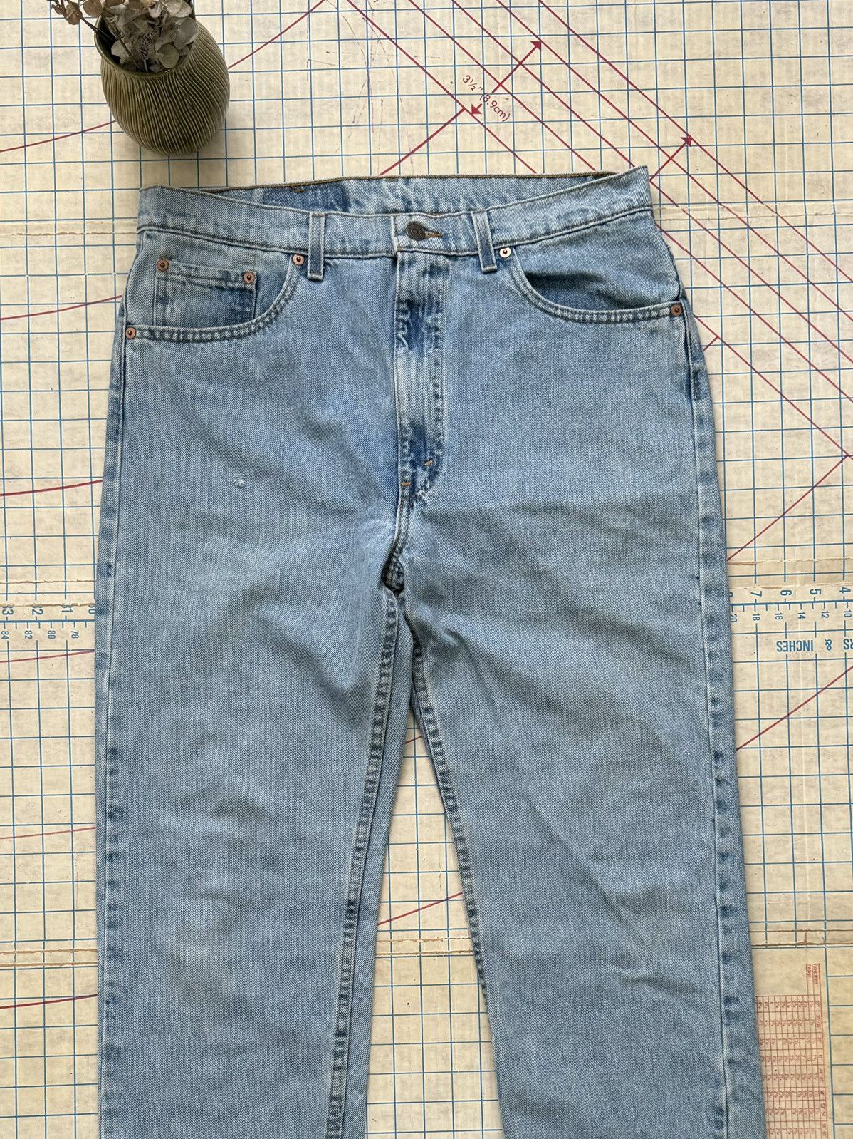 Levi's × Levi's Vintage Clothing × Vintage Levi’s 505 Light Stonewash Vintage Jeans Fits 36 Regular Fit Size US 36 / EU 52 - 3 Thumbnail
