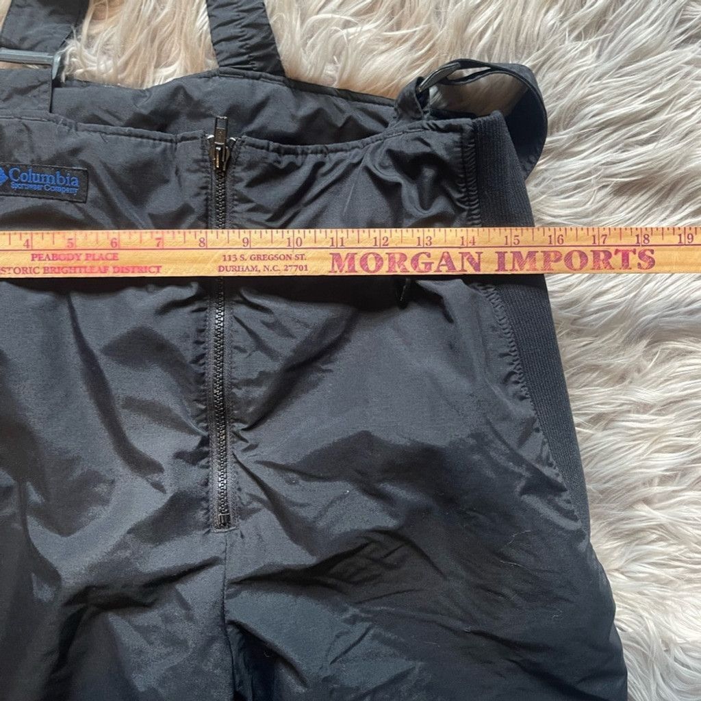 Columbia Columbia Snow Pants w/ straps fits a size M(measurements) Size US M / EU 48-50 / 2 - 4 Thumbnail