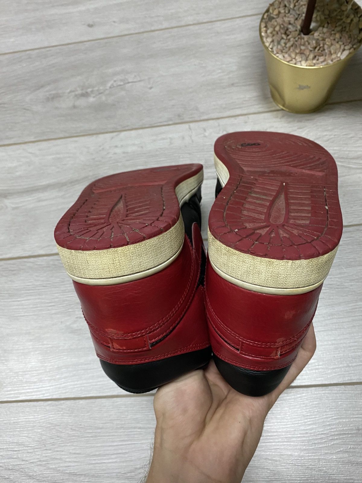 Jordan Brand Air Jordan Banned 1 (Bred 1) leather Size US 10.5 / EU 43-44 - 11 Thumbnail