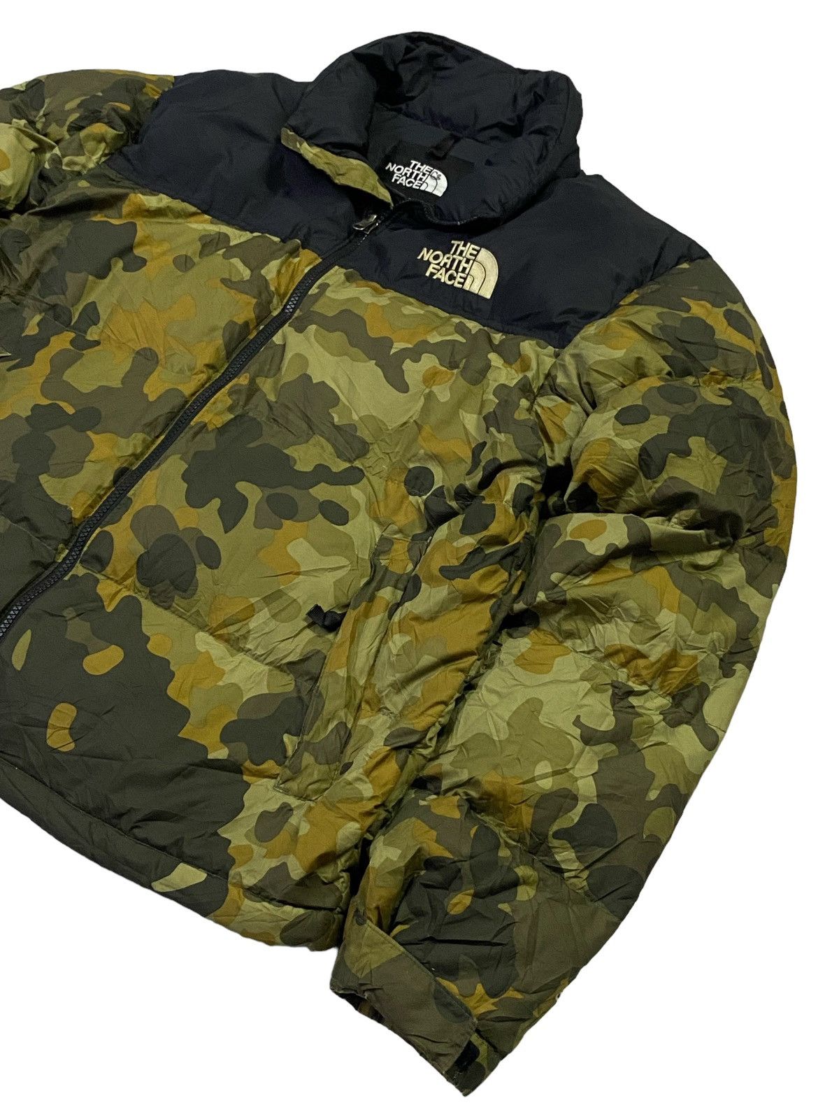 The North Face Vintage 90s The North Face 700 Nuptse Camo Puffer Jacket Size US M / EU 48-50 / 2 - 19 Thumbnail