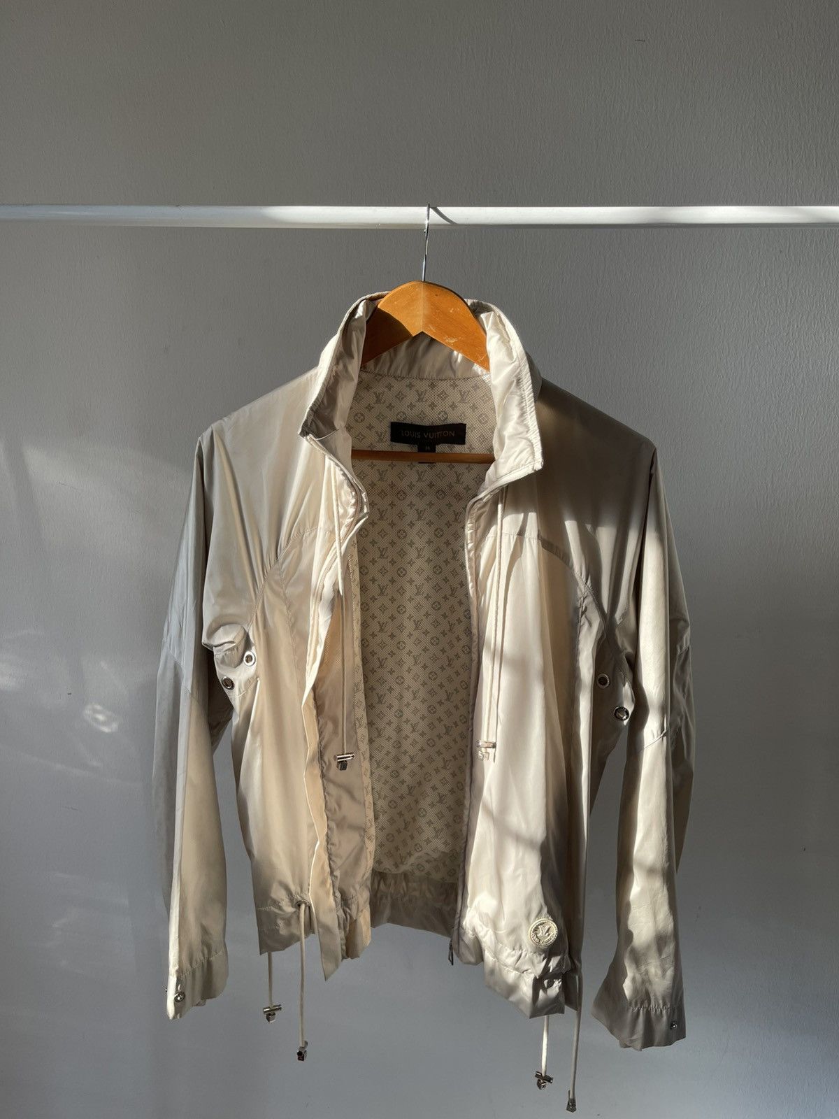 Louis Vuitton Louis Vuitton Monogram Linen Windbreaker Zip Hoodie Size US M / EU 48-50 / 2 - 5 Thumbnail