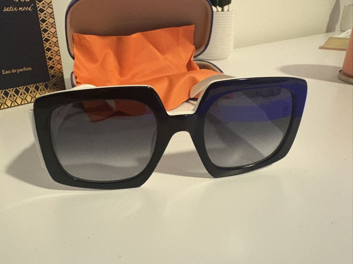 Emilio Pucci Emilio Pucci White and Blue Sunglasses Size ONE SIZE - 5 Thumbnail
