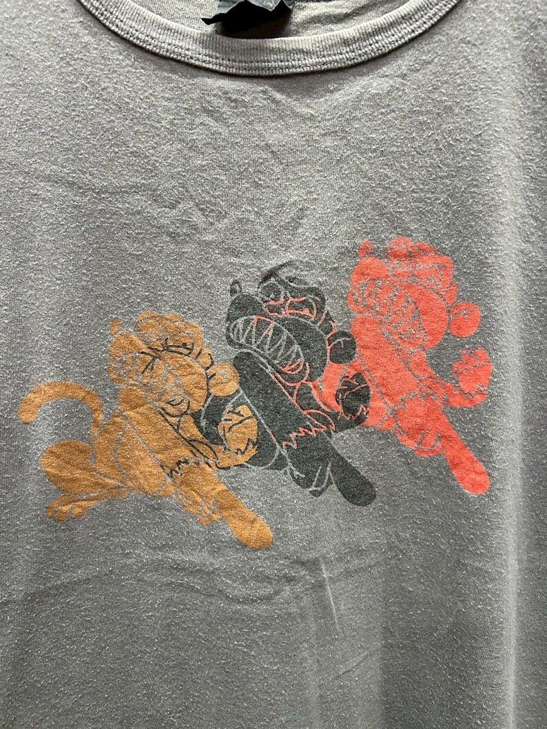 Vintage Vintage 2000s Family Guy The Evil Monkey tshirt size M Size US M / EU 48-50 / 2 - 3 Thumbnail