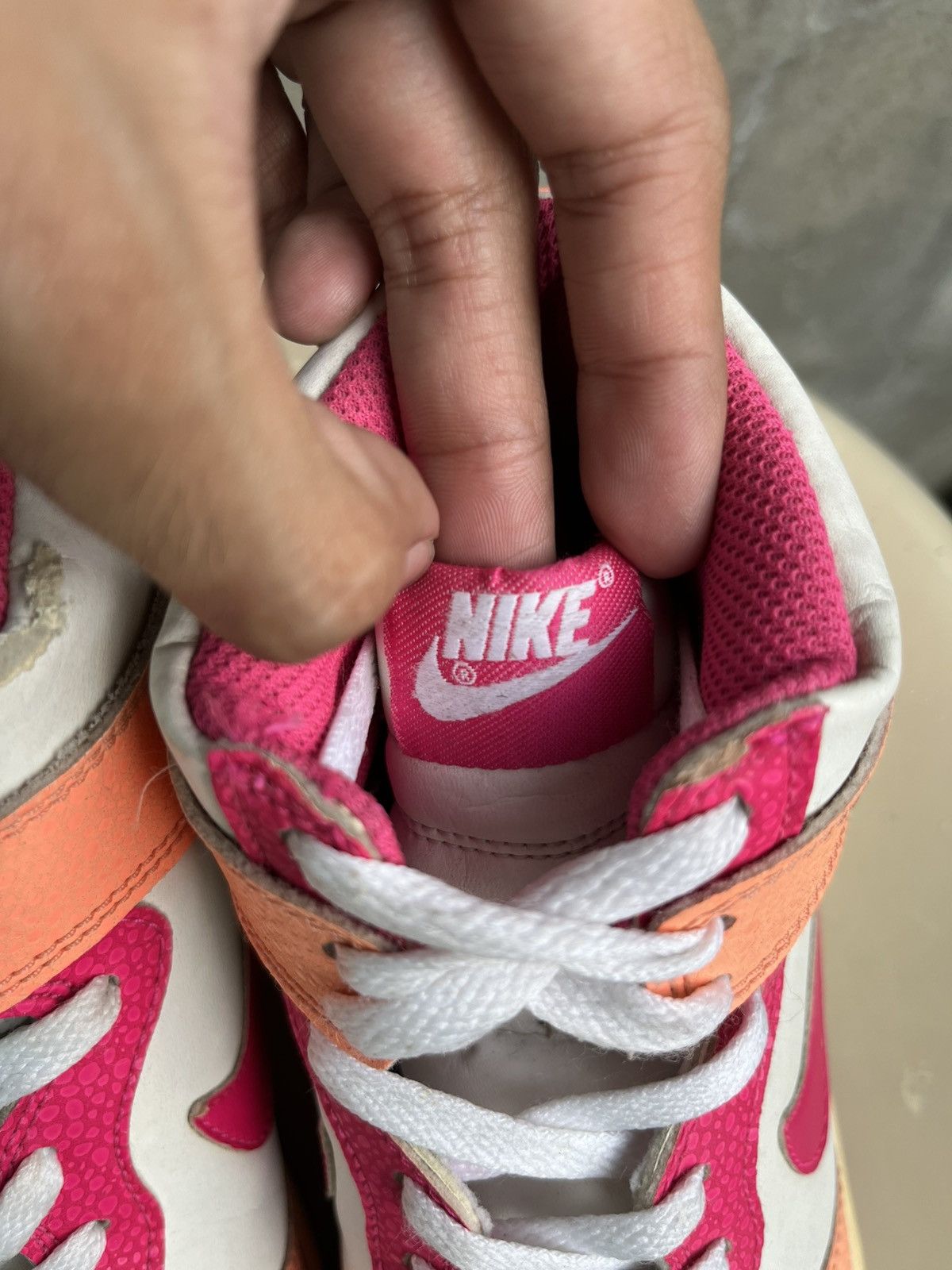 Nike Dunk Hi SB 2013 Atomic Pink Size US 6 / IT 36 - 9 Thumbnail