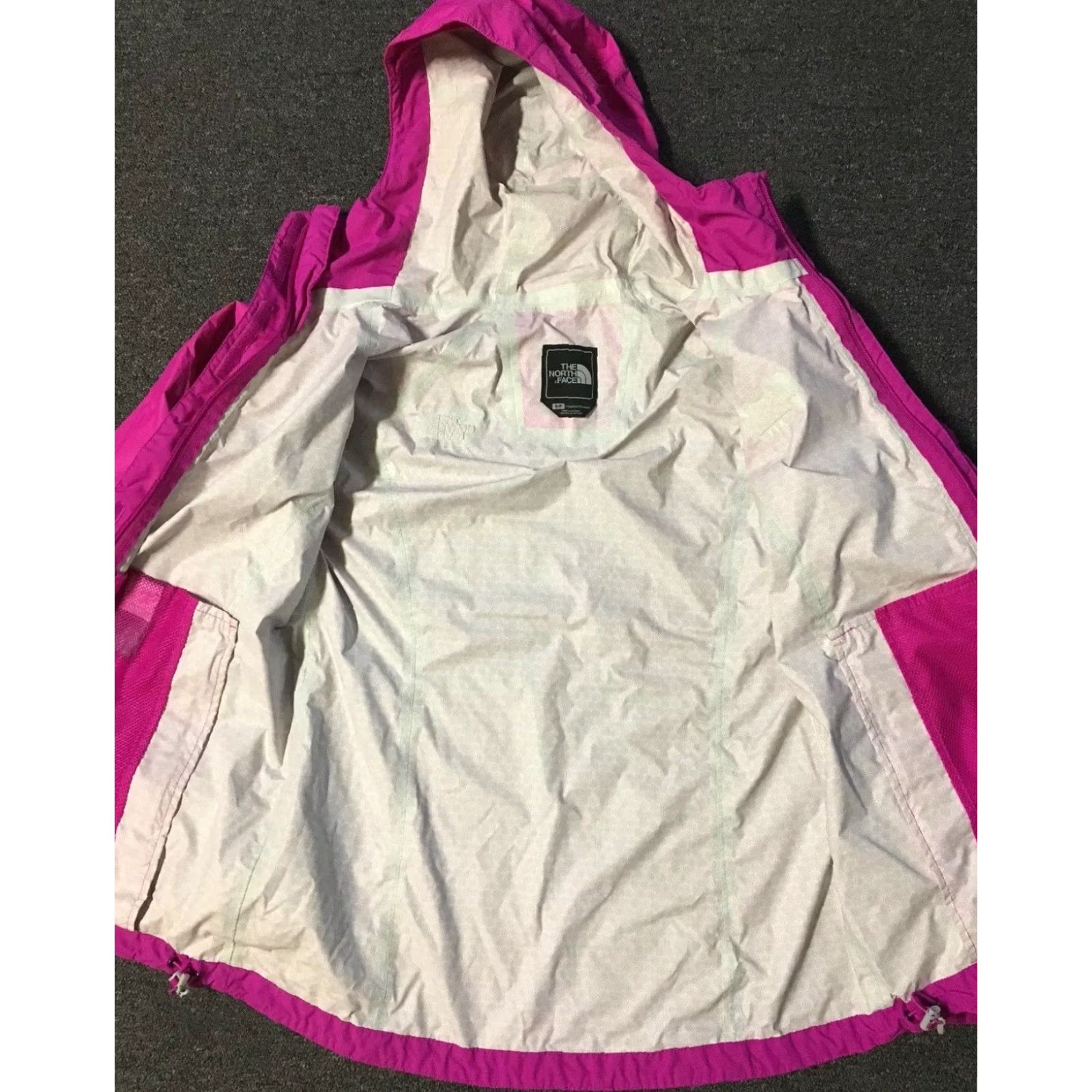 The North Face VINTAGE The North Face Hyvent 2.5L Jacket Women S Pink Hiking Camping 90s USA Outdoors Sailing Climbing Hiking Glrip? Size S / US 4 / IT 40 - 6 Thumbnail