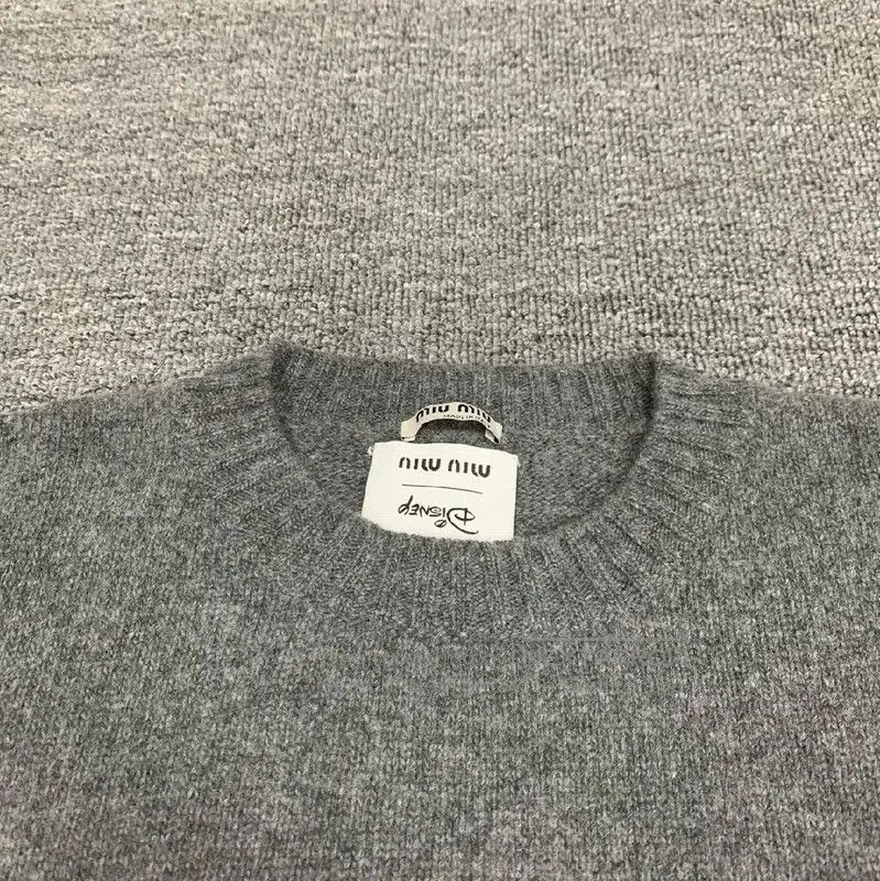 Miu Miu Miu Miu Gray Cotton Pullover Sweater with Alice Print . Size M / US 6-8 / IT 42-44 - 4 Thumbnail