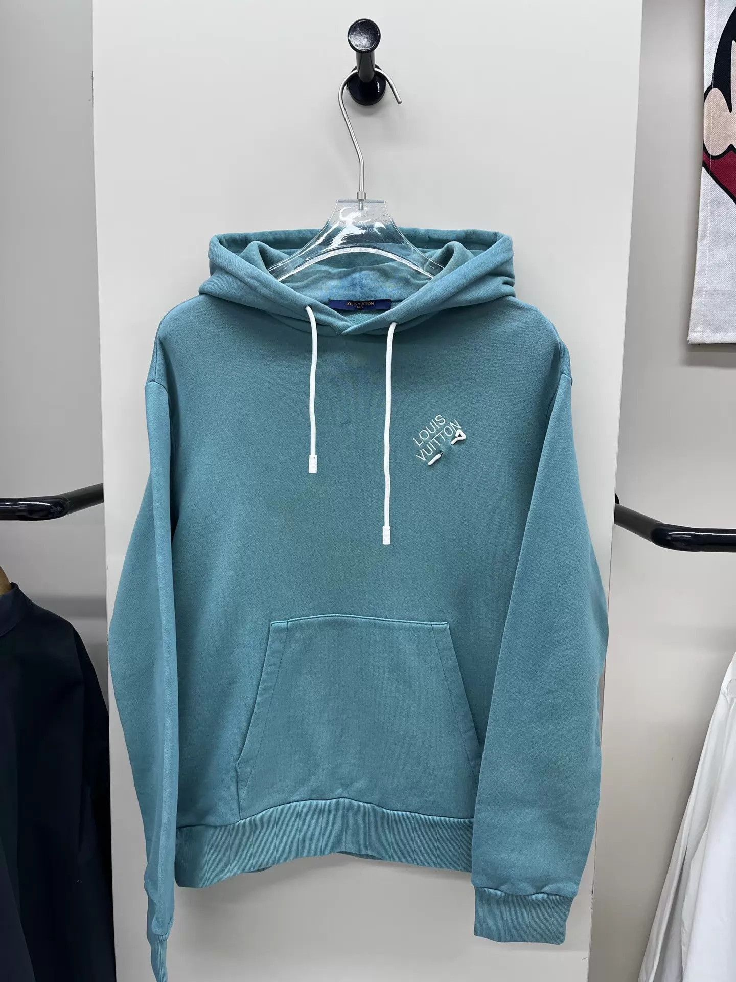Louis Vuitton Green Hoodie with Drawstrings and Front Pocket Size US M / EU 48-50 / 2 - 1 Thumbnail