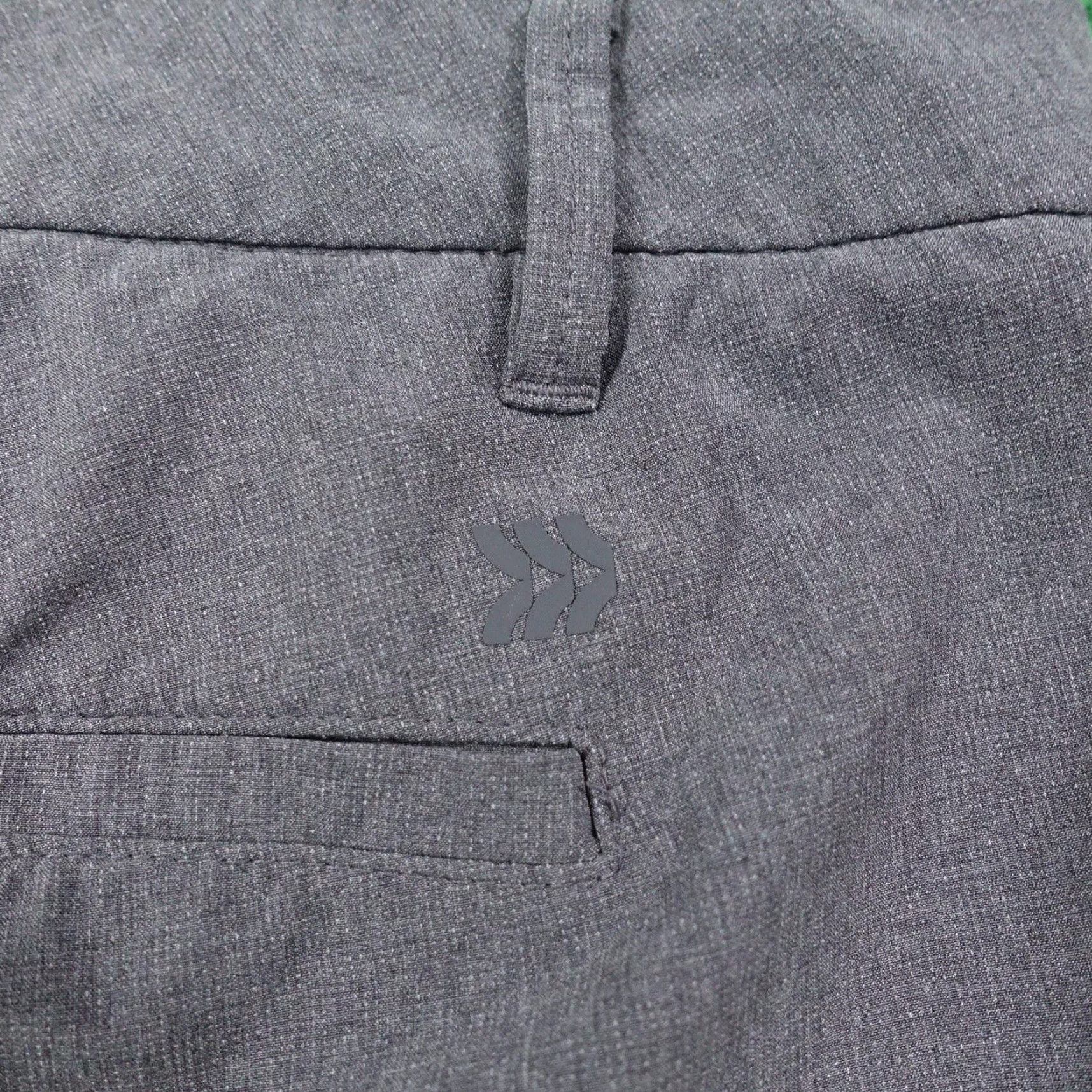 Vintage All In Motion Shorts Mens 40 Gray Bermuda Microfiber Polyester Spandex Stretch Pockets 8 Inseam Casual 40 in Waist Flat Front Zip Logo Summer Mens Size US 40 / EU 56 - 4 Thumbnail