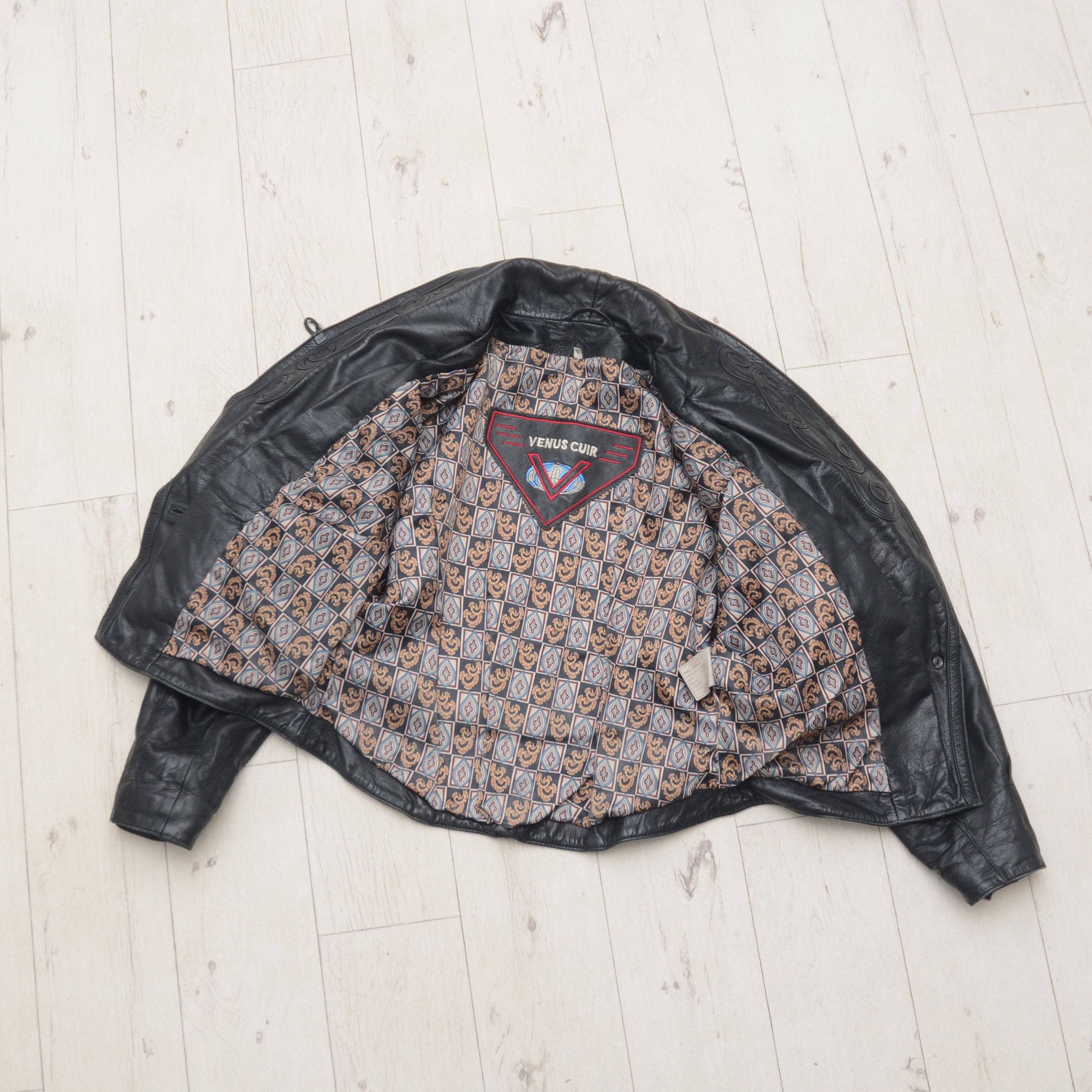 Japanese Brand Vintage Cropped Y2k VENUS CUIR Sheepskin Leather Jacket Boho Size S / US 4 / IT 40 - 11 Thumbnail