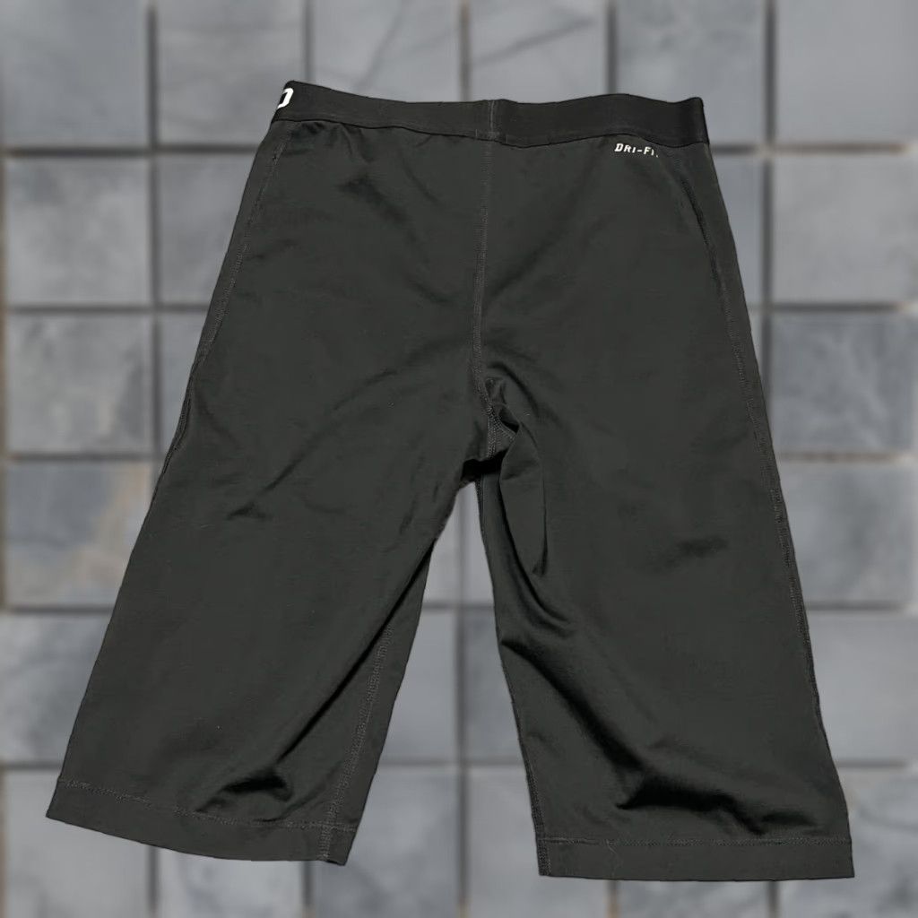 Nike Nike Pro Shorts Womens Medium Compression Longer Length Black Size 32" / US 10 / IT 46 - 1 Thumbnail