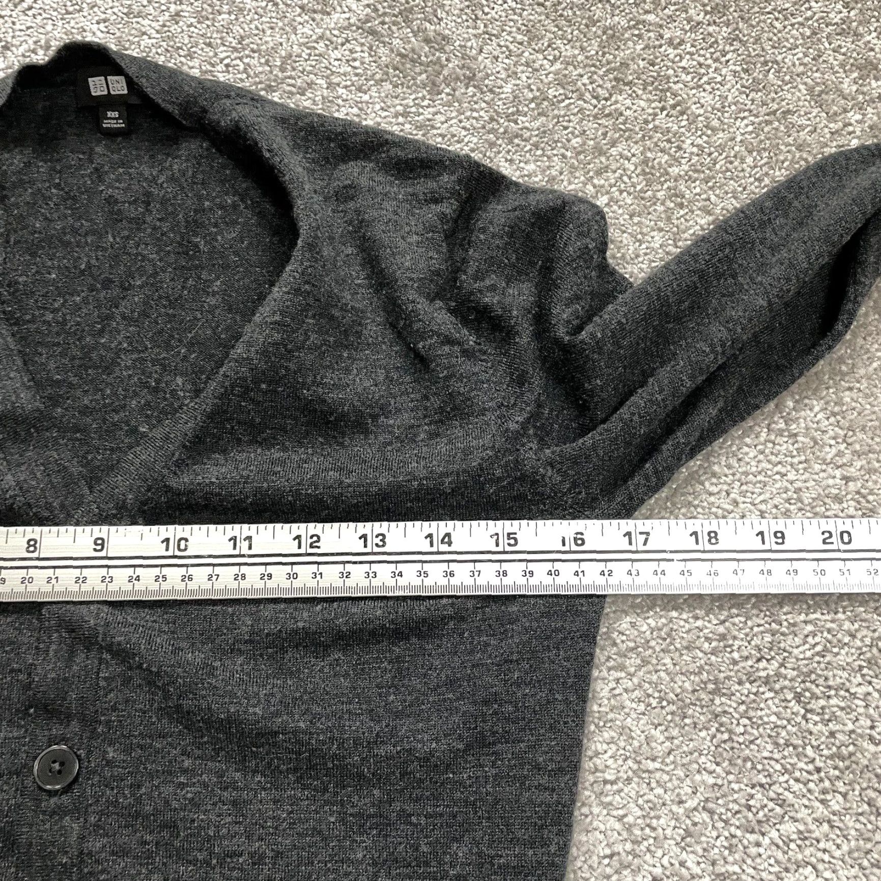 Uniqlo Uniqlo Sweater Women Petites XXS Gray Wool Cardigan V-Neck Button Knit All Seasons Lightweight Size XXS / US 00 / IT 34 - 7 Thumbnail