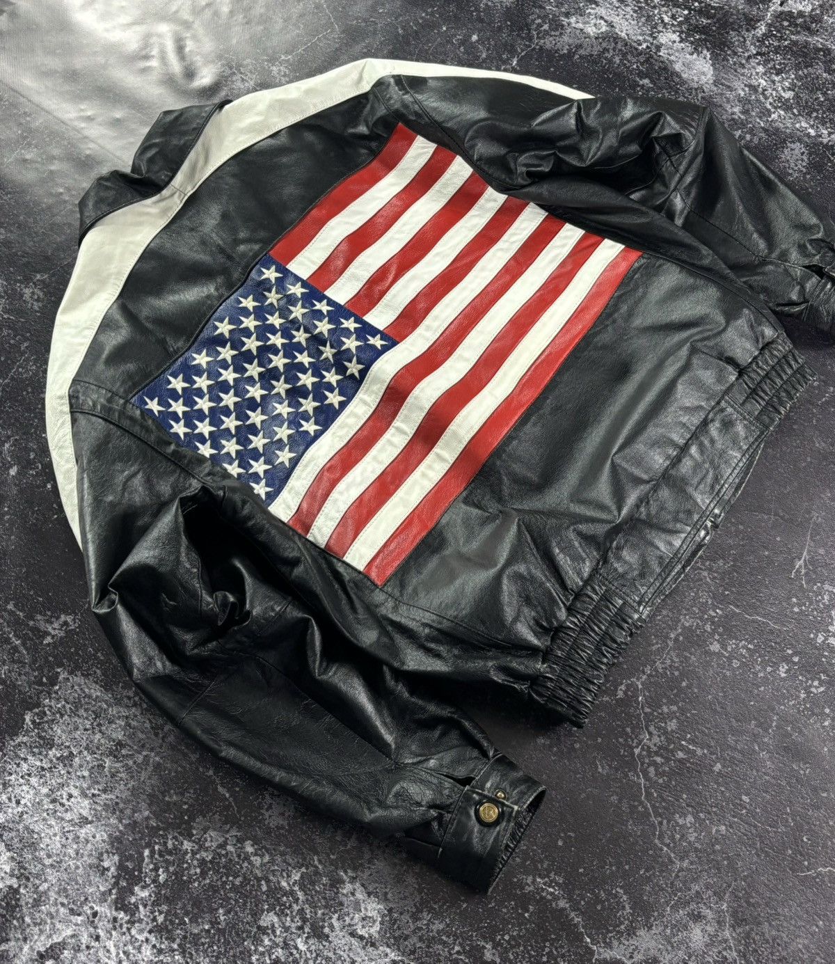 Vintage Vintage Leather USA Bomber jacket Size US L / EU 52-54 / 3 - 4 Thumbnail