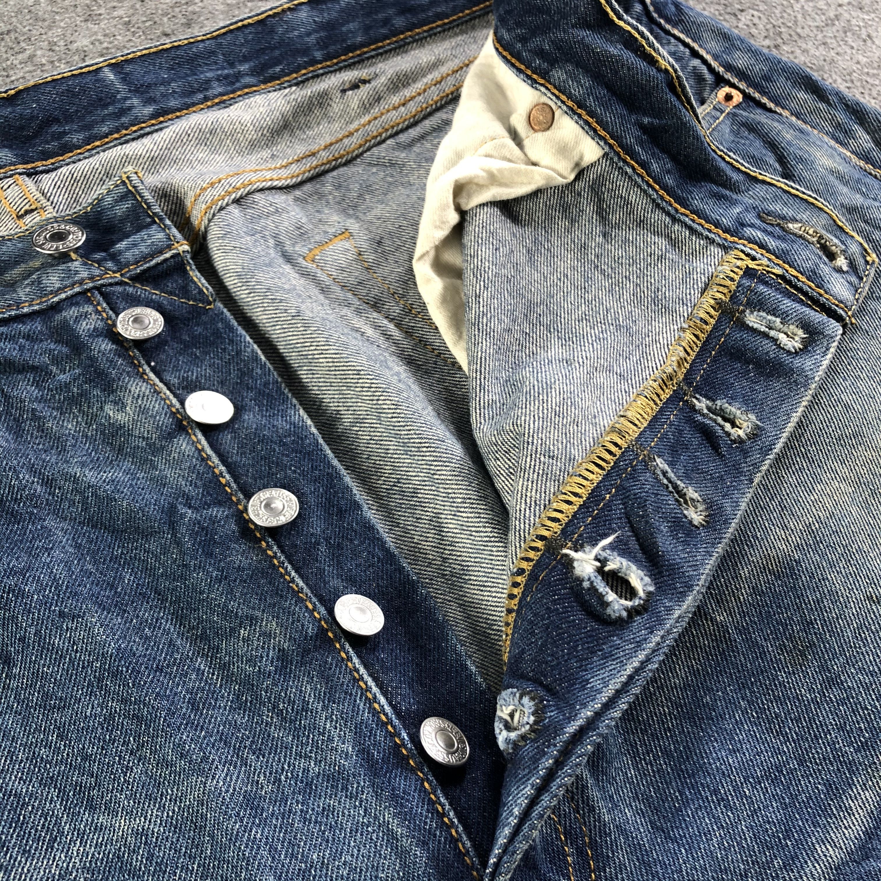 Levi's Vintage Blue Wash Levis 501 Jeans-J3072 Size US 41 - 9 Thumbnail