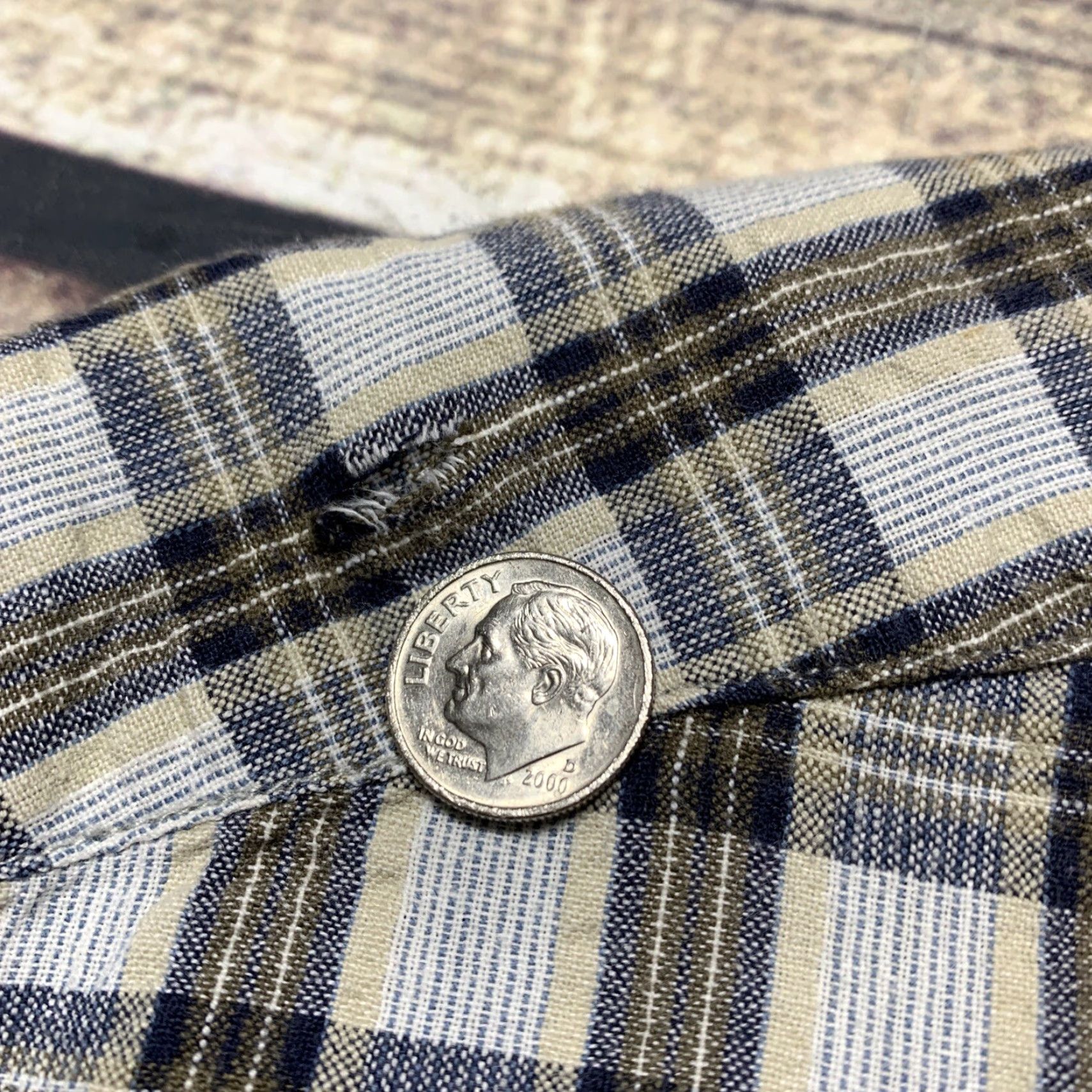 Vintage Columbia Button-Up Shirt Men Regular Short Sleeve Plaid Blue Brown Cream USA USA Theme Size US L / EU 52-54 / 3 - 4 Thumbnail