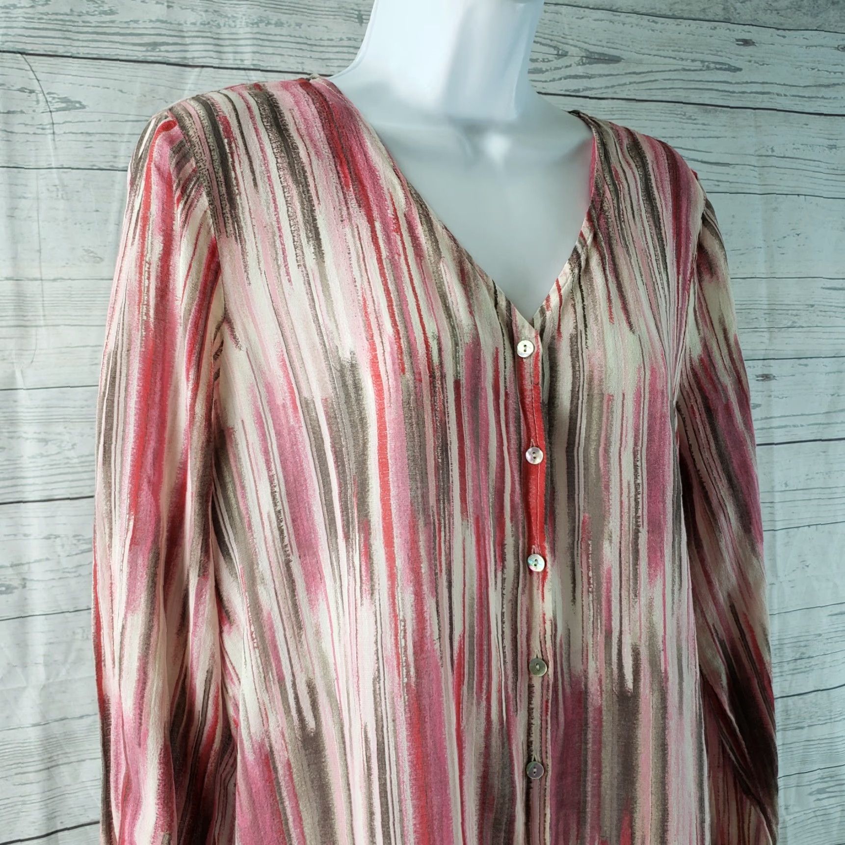 J. Jill J Jill Womens Button Front Shirt Large Pink Color Pink Gray Cotton Silk Blend Semi Sheer Button-Up Long Sleeve V-Neck Womens Shirt J Jill Size L / US 10 / IT 46 - 2 Thumbnail