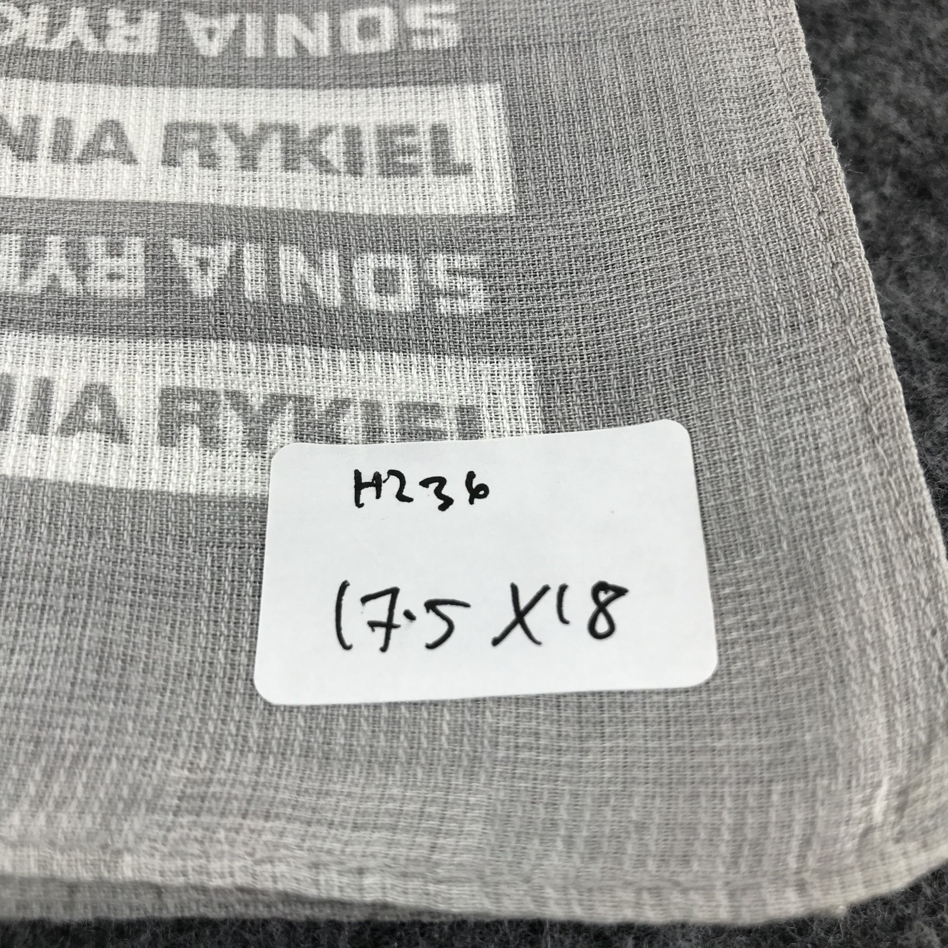 Sonia Rykiel Sonia Rykiel Handkerchief Neckerchief Bandana H236 Size ONE SIZE - 11 Thumbnail