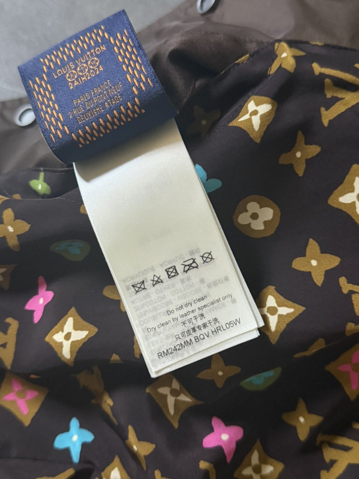 Louis Vuitton × Tyler The Creator Louis Vuitton Tyler The Creator Logo Embroidered Bomber Size US S / EU 44-46 / 1 - 20 Thumbnail