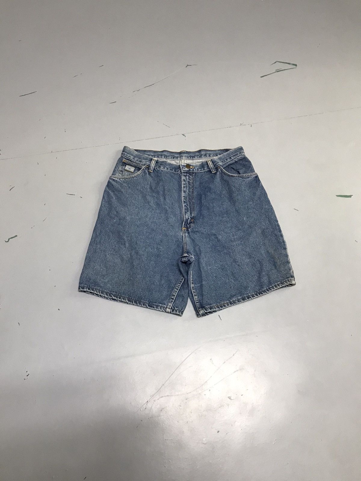 Wrangler Vintage wrangler jort Size US 34 / EU 50 - 1 Thumbnail