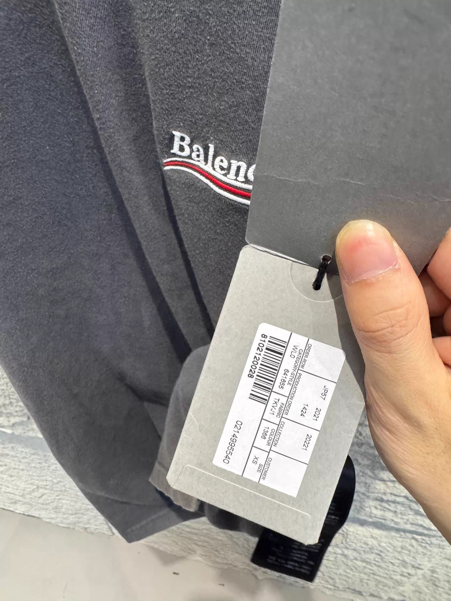Balenciaga Balenciaga Coke Embroidered Logo Gray XS T-Shirt Size US XS / EU 42 / 0 - 4 Thumbnail