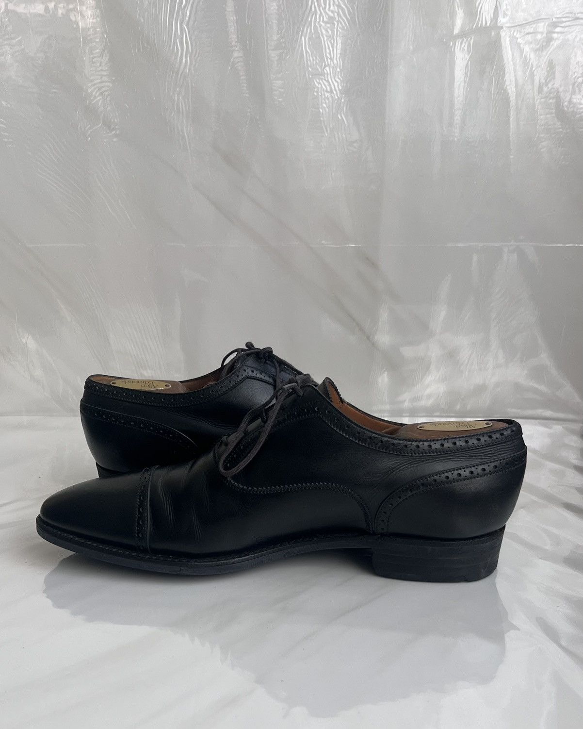 J.M. Weston J.M Weston Black Cap-Toe Quarter Brogue oxford Dress shoe Size US 7 / EU 40 - 7 Thumbnail