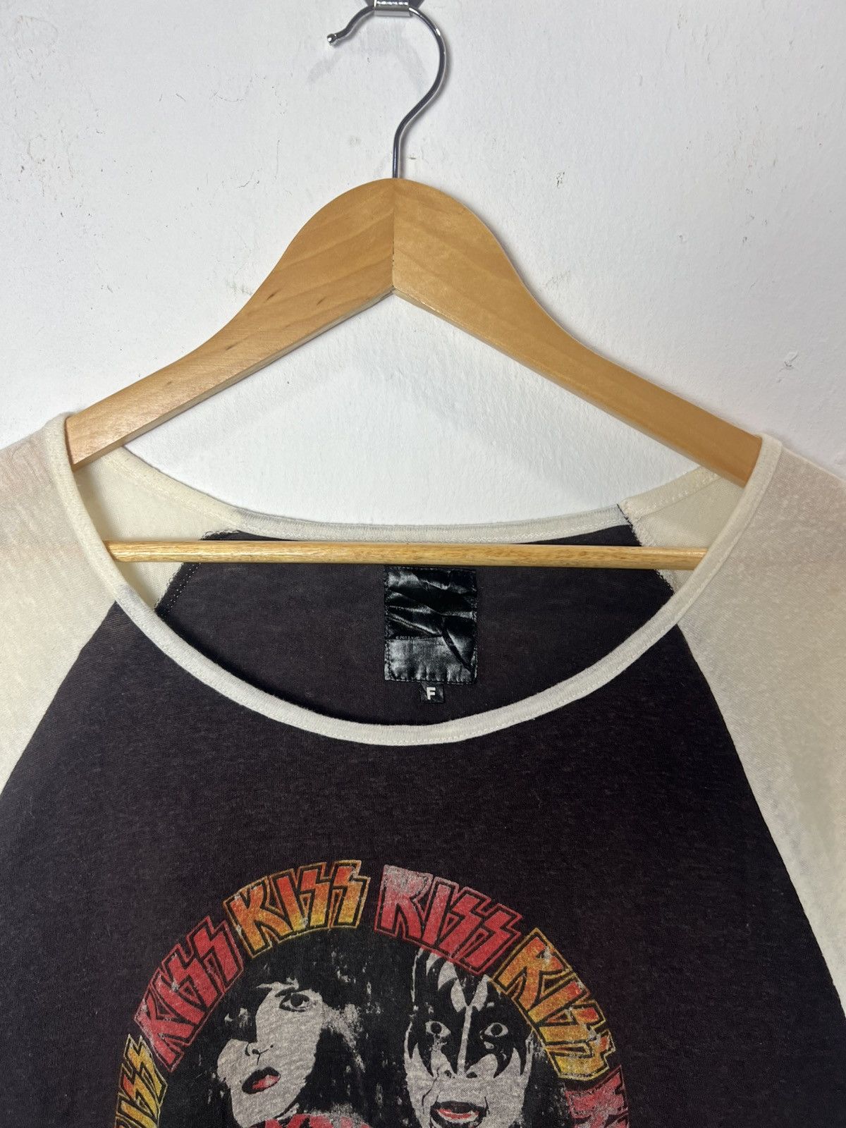 Band Tees Vintage Kiss "Dynasty" Raglan Three Quater Sleeve Tee Size US M / EU 48-50 / 2 - 6 Thumbnail