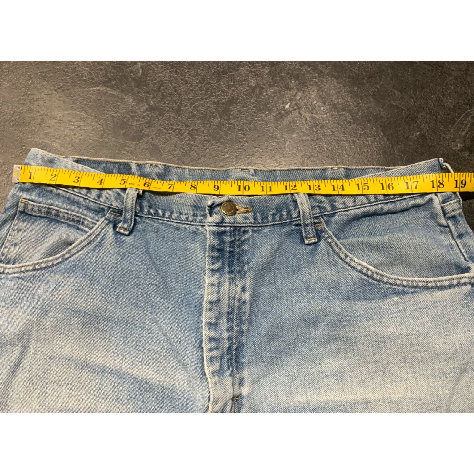 Wrangler Wrangler Jeans Shorts Men 38 Denim Cargo Casual Workwear Blue 10-Inch Inseam Size US 38 / EU 54 - 4 Thumbnail