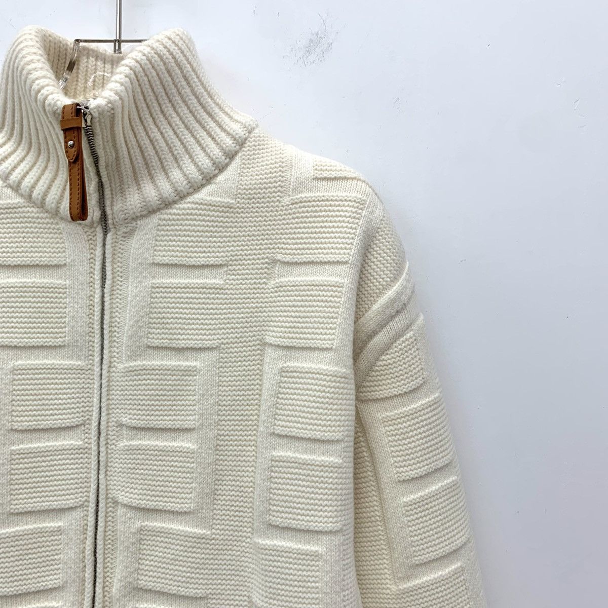 Hermes Hermes Beige Jacquard Textured Wool Knit Jacket Size XXS / US 00 / IT 34 - 3 Thumbnail