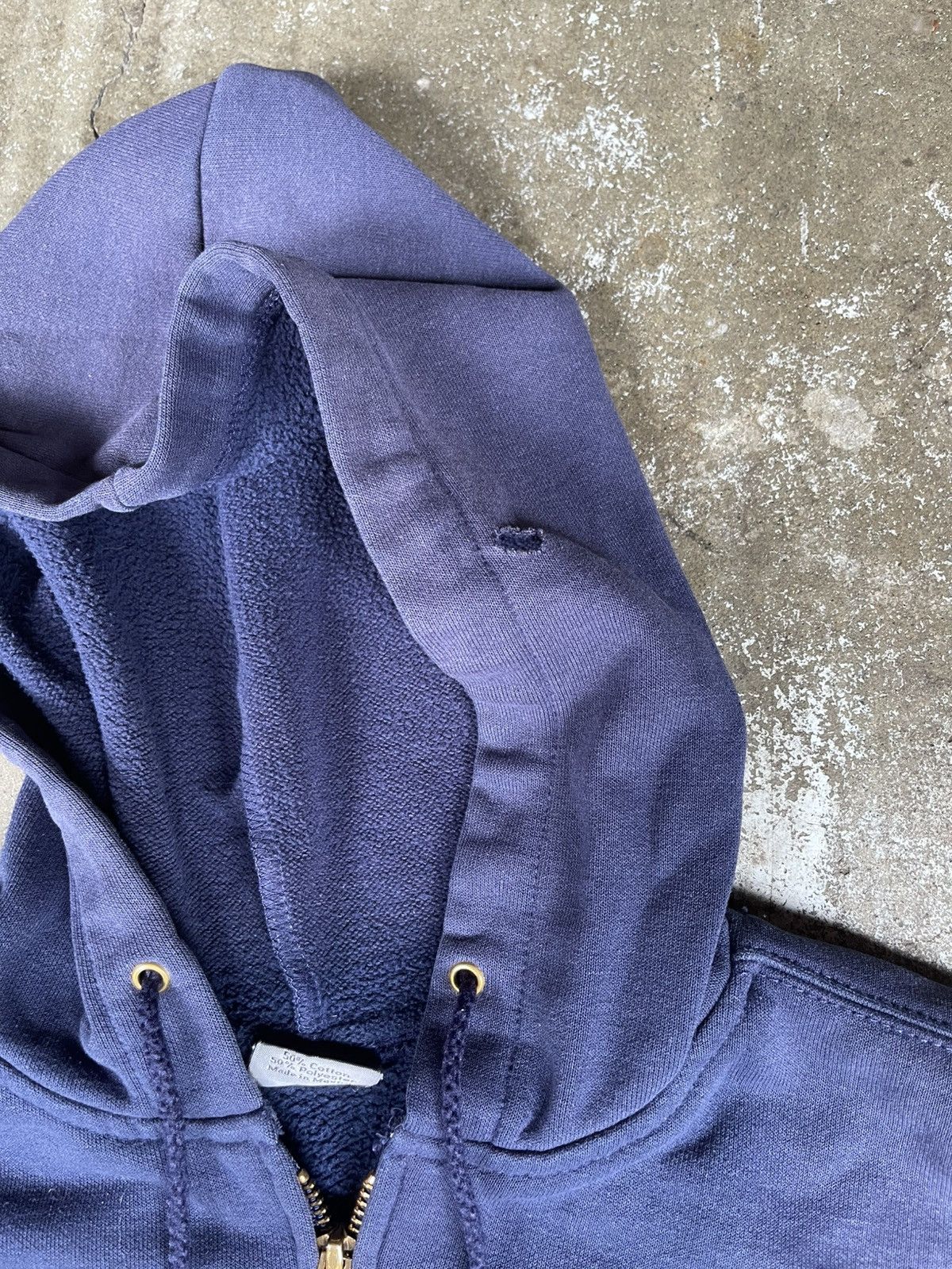 Carhartt Vintage 90s Carhartt Faded Navy Zip Up Hoodie Size US L / EU 52-54 / 3 - 4 Thumbnail