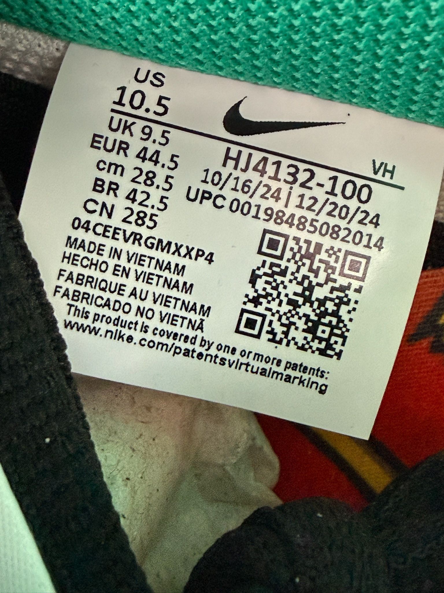 Nike Nike SB Dunk Low x CSEF Size US 10.5 / EU 43-44 - 6 Thumbnail
