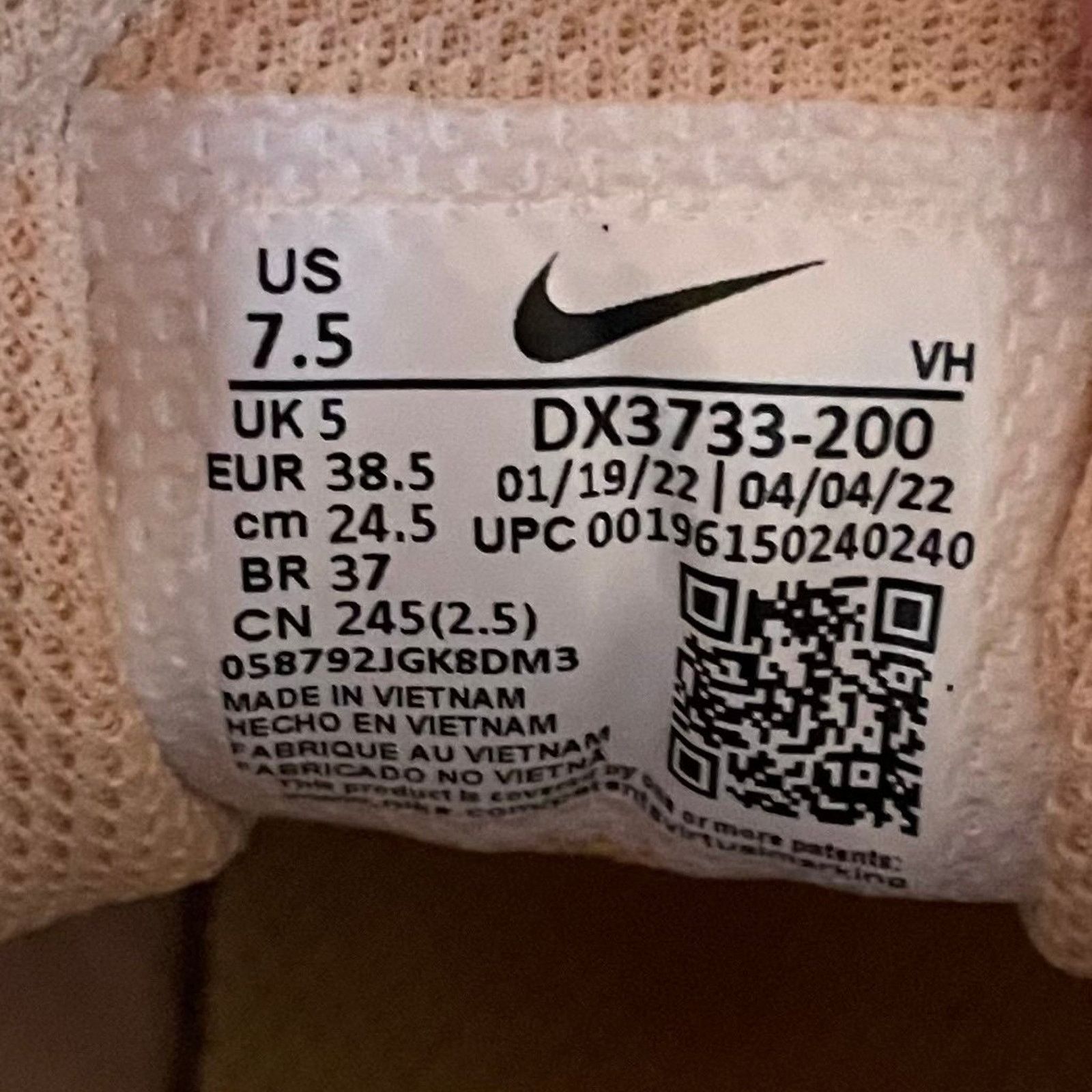 Nike Nike Air Max Pink/Beige Camo Sneaker - Women’s Size 7.5 Size US 7.5 / IT 37.5 - 9 Thumbnail