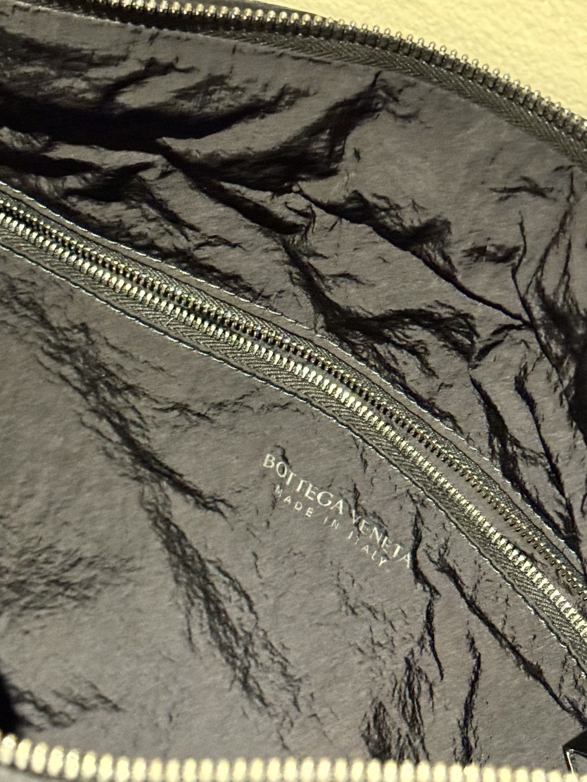 Bottega Veneta Bottega Veneta Black Padded Cassete Bag Tech Size ONE SIZE - 5 Thumbnail