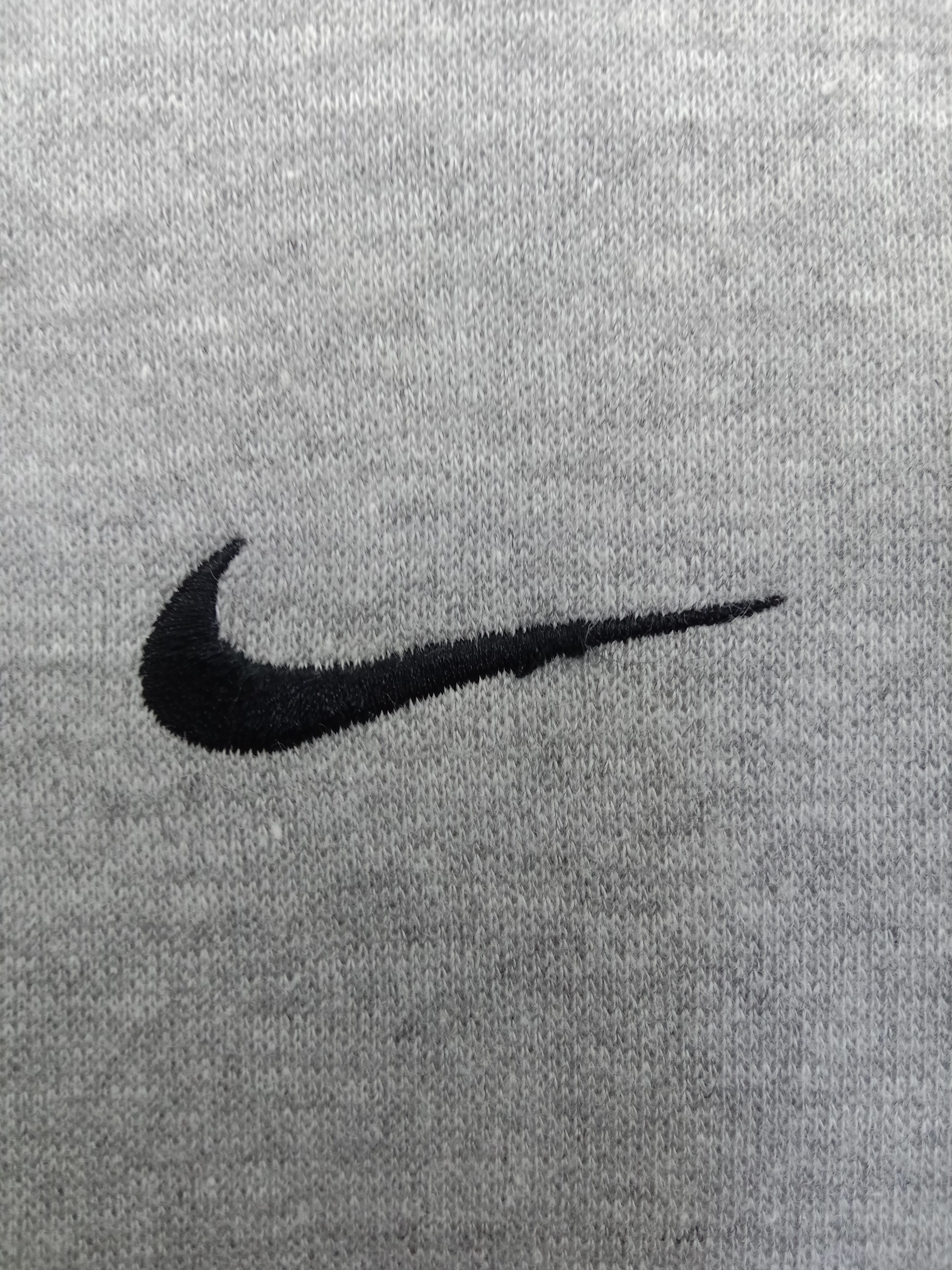 Nike Vintage Nike Embroidery Swoosh Hoodie Sweatshirt Size US L / EU 52-54 / 3 - 7 Thumbnail