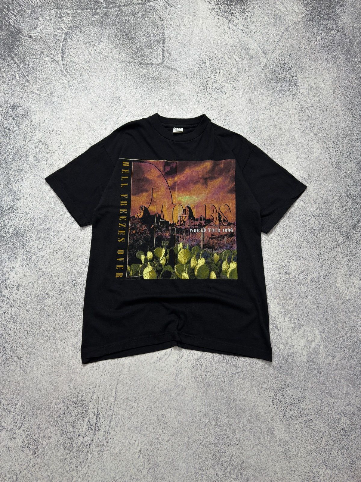 Band Tees × Vintage Vintage 90s EAGLES Hell Freezes Over World Tour 1994 T-Shirt Size US L / EU 52-54 / 3 - 1 Thumbnail