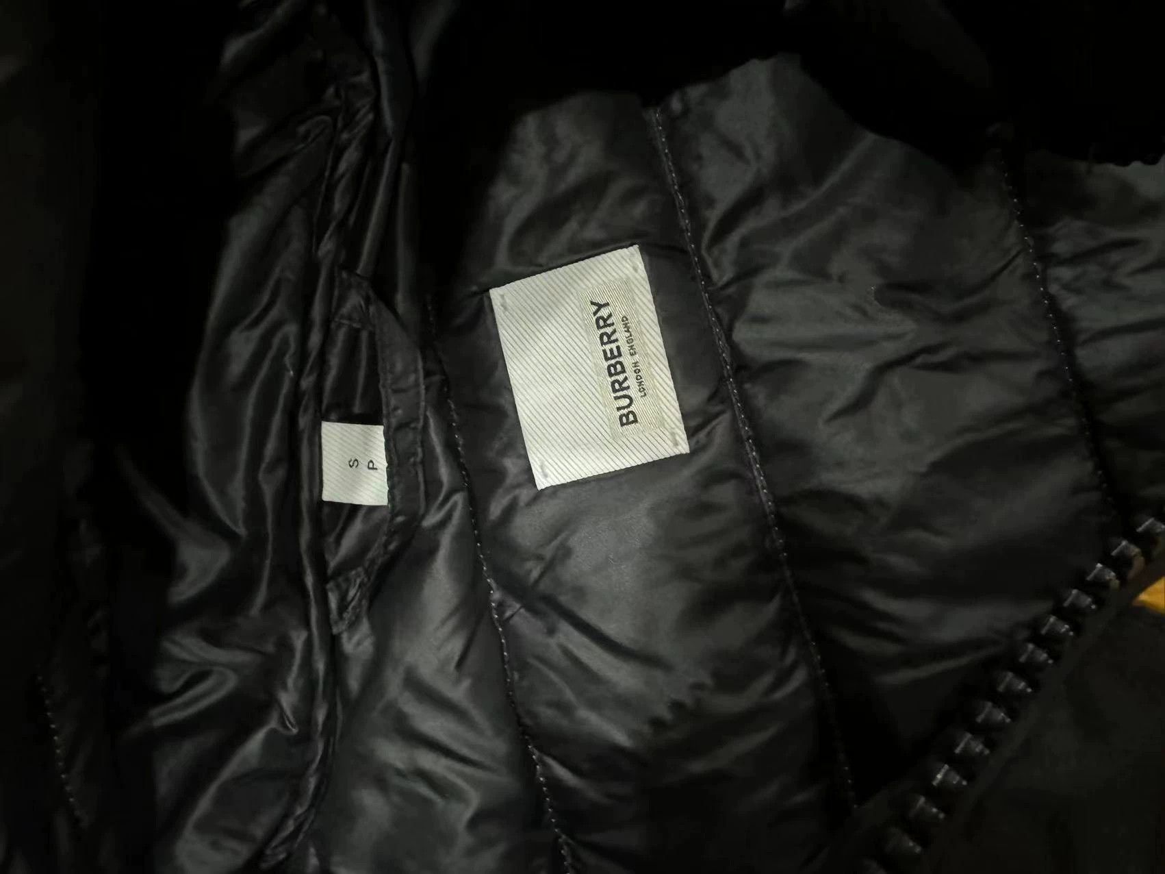 Burberry Burberry Down Vest S Authentic Size US S / EU 44-46 / 1 - 3 Thumbnail