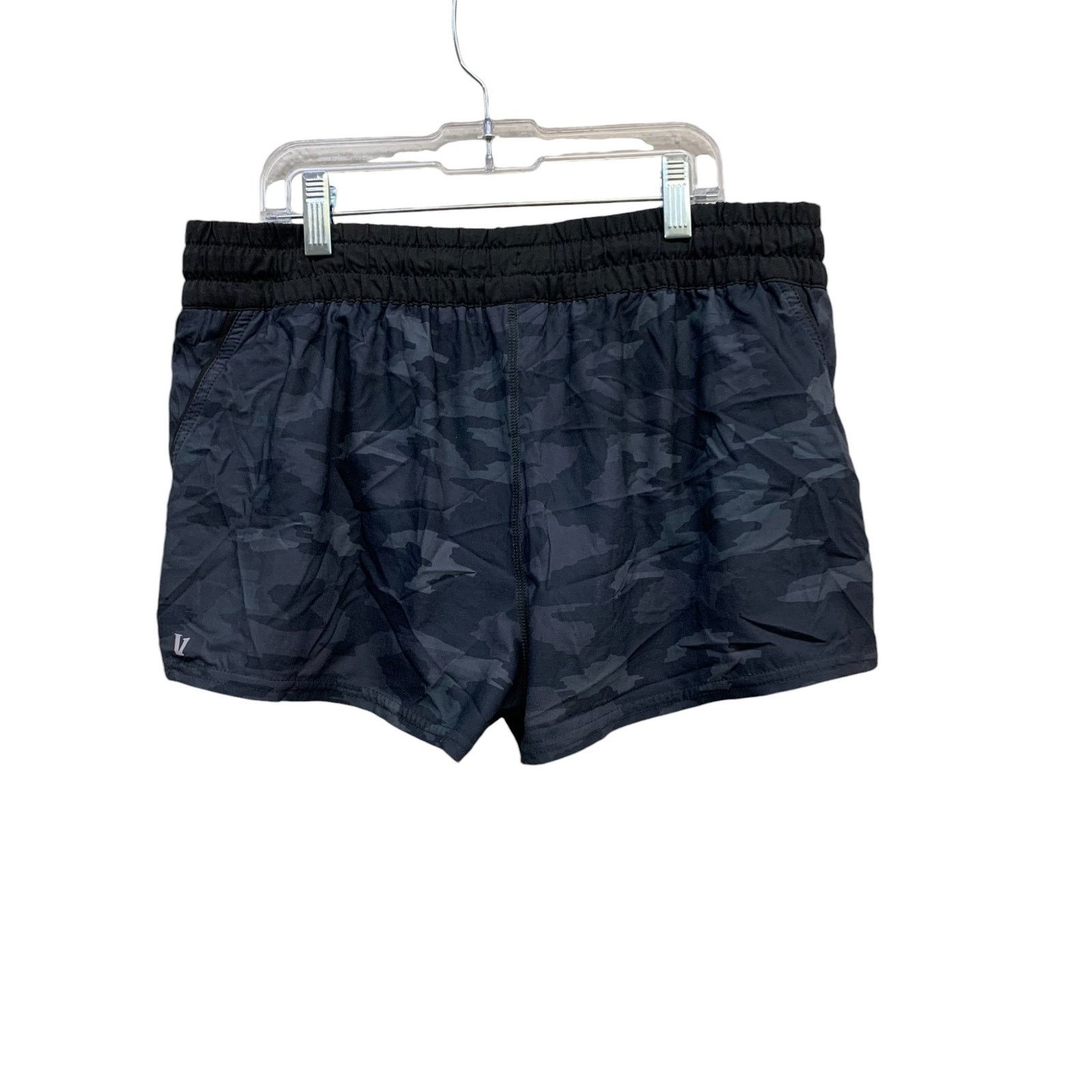 Vuori Vuori Clementine Short Women's Shorts Black Camo SZ Medium Size 30" / US 8 / IT 44 - 2 Thumbnail