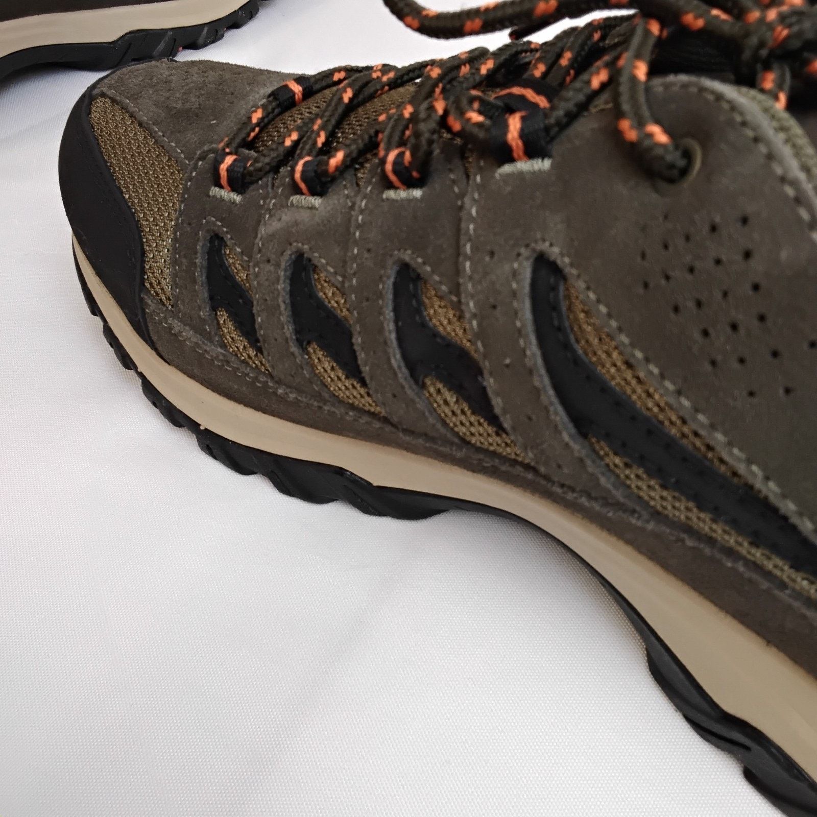 Columbia Columbia Crestwood Hiking Shoes Men's 13 Camo Brown NIB Size US 13 / EU 46 - 8 Thumbnail