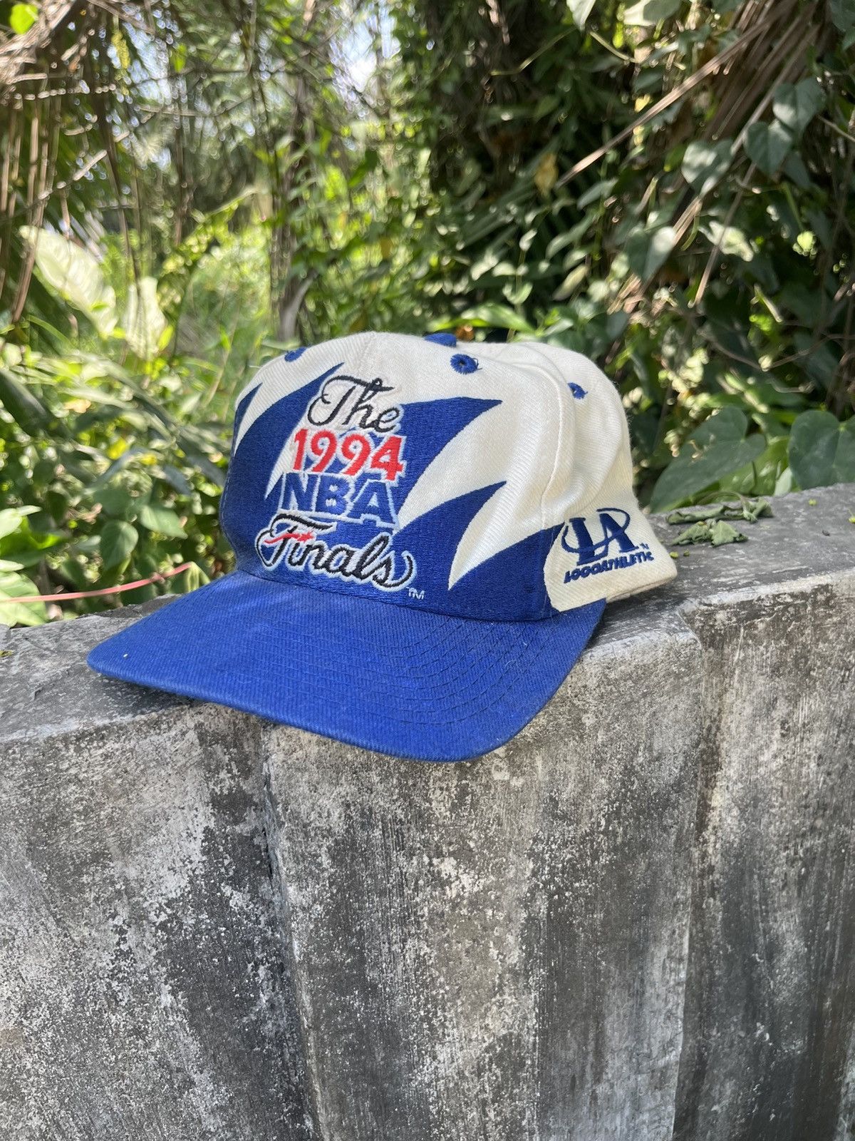 NBA VTG 1994 NBA Finals LOGO Athletic Sharktooth Snapback Wool Size ONE SIZE - 2 Thumbnail