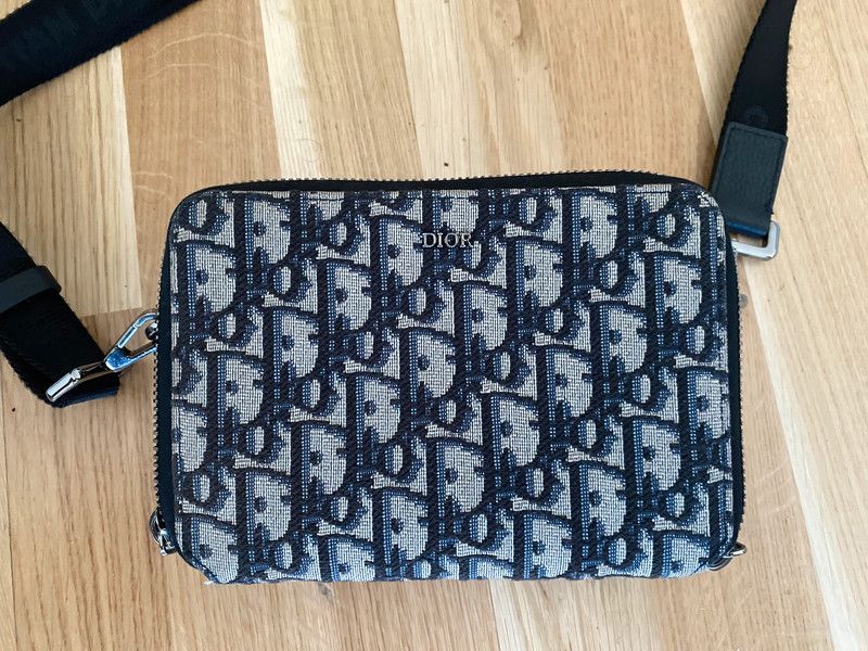 Dior Dior Pouch with shoulder strap Size ONE SIZE - 2 Thumbnail