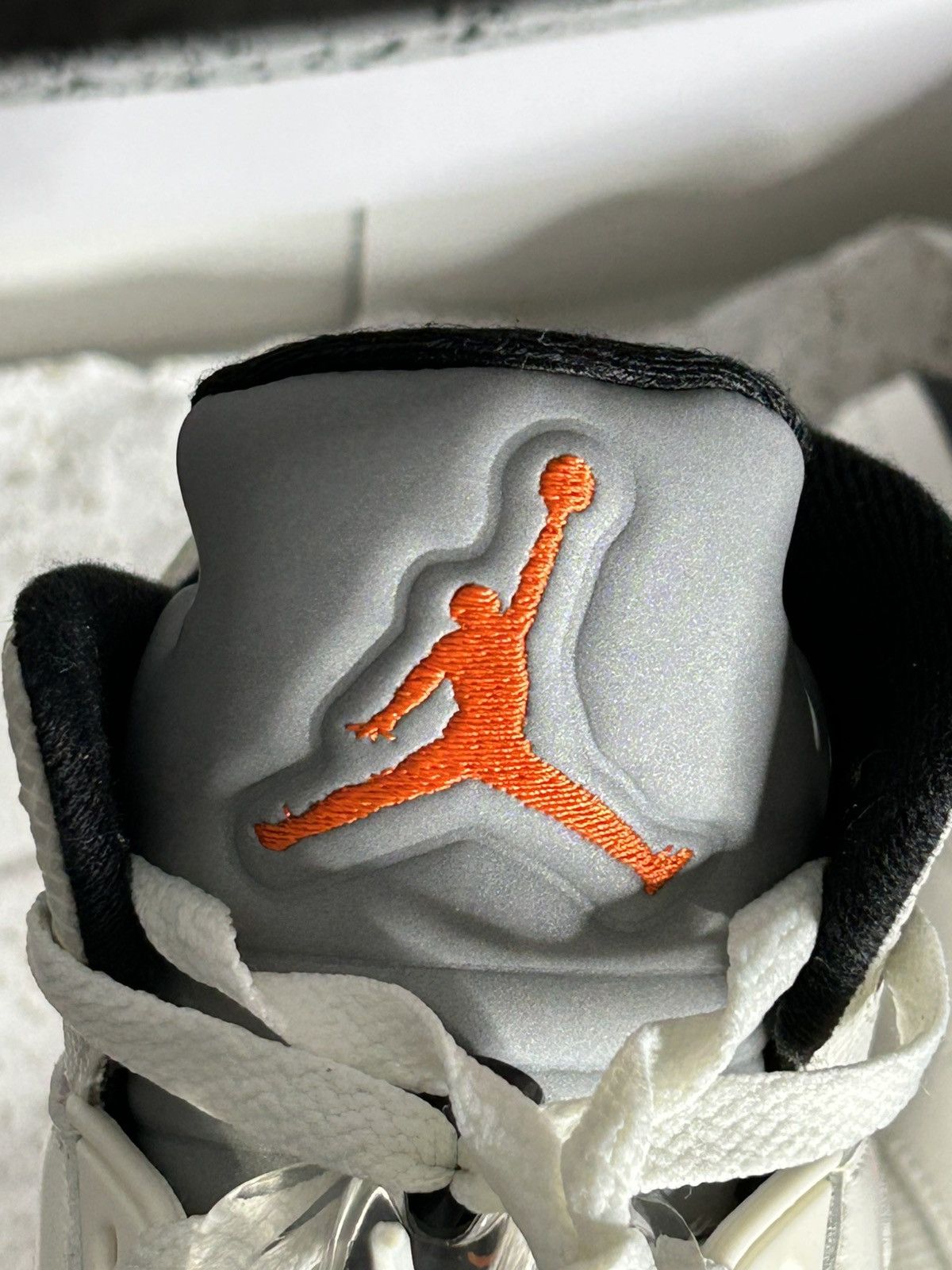 Jordan Brand Air Jordan 5 Retro ‘Shattered Backboard’ Size US 8.5 / EU 41-42 - 14 Thumbnail